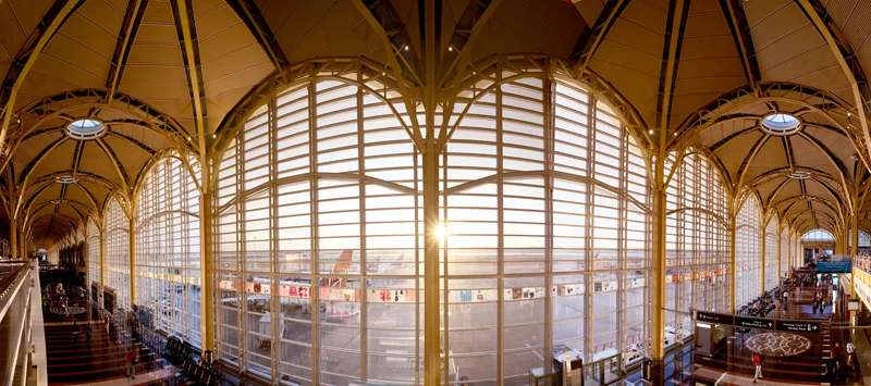 Artists Circle commissioned a photographer to take a custom panoramic photo of Reagan Washington National Airport.