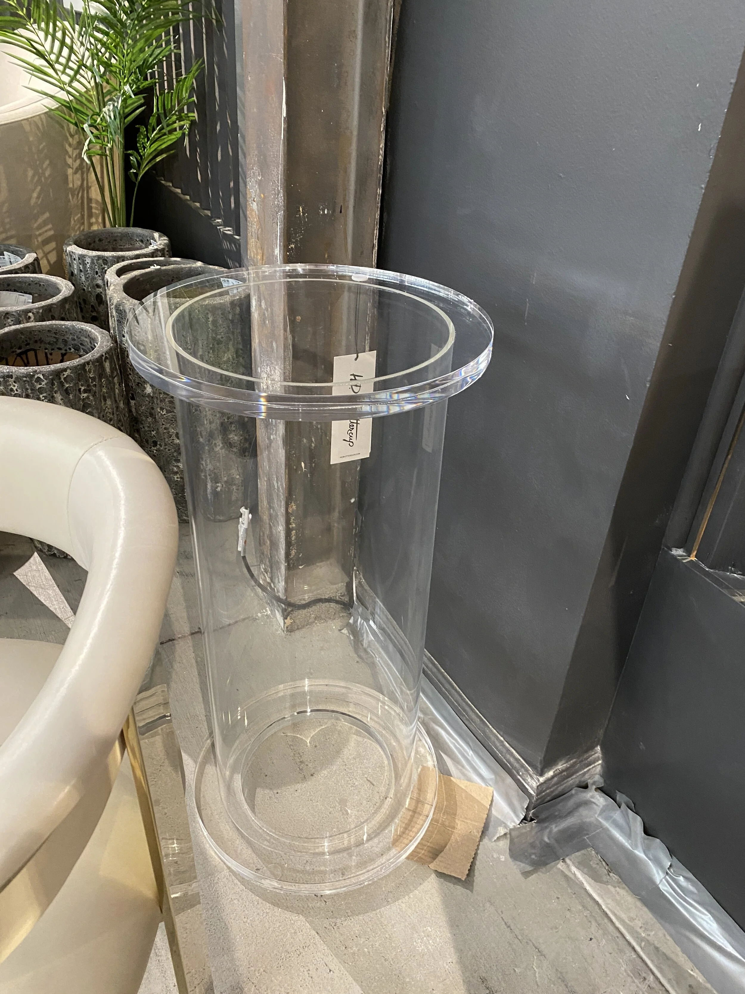LUCITE PEDESTAL