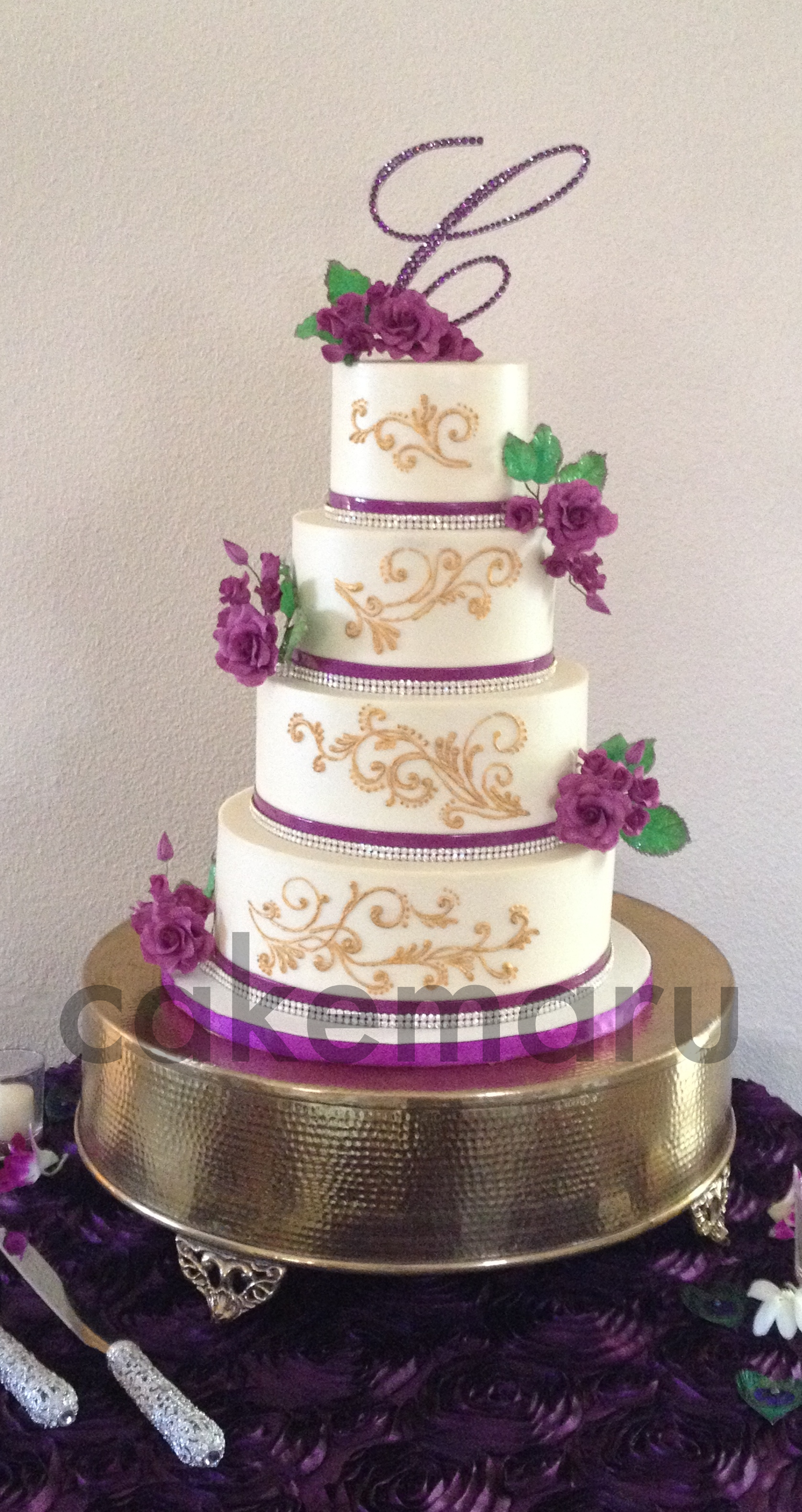 buttercream scroll.jpg