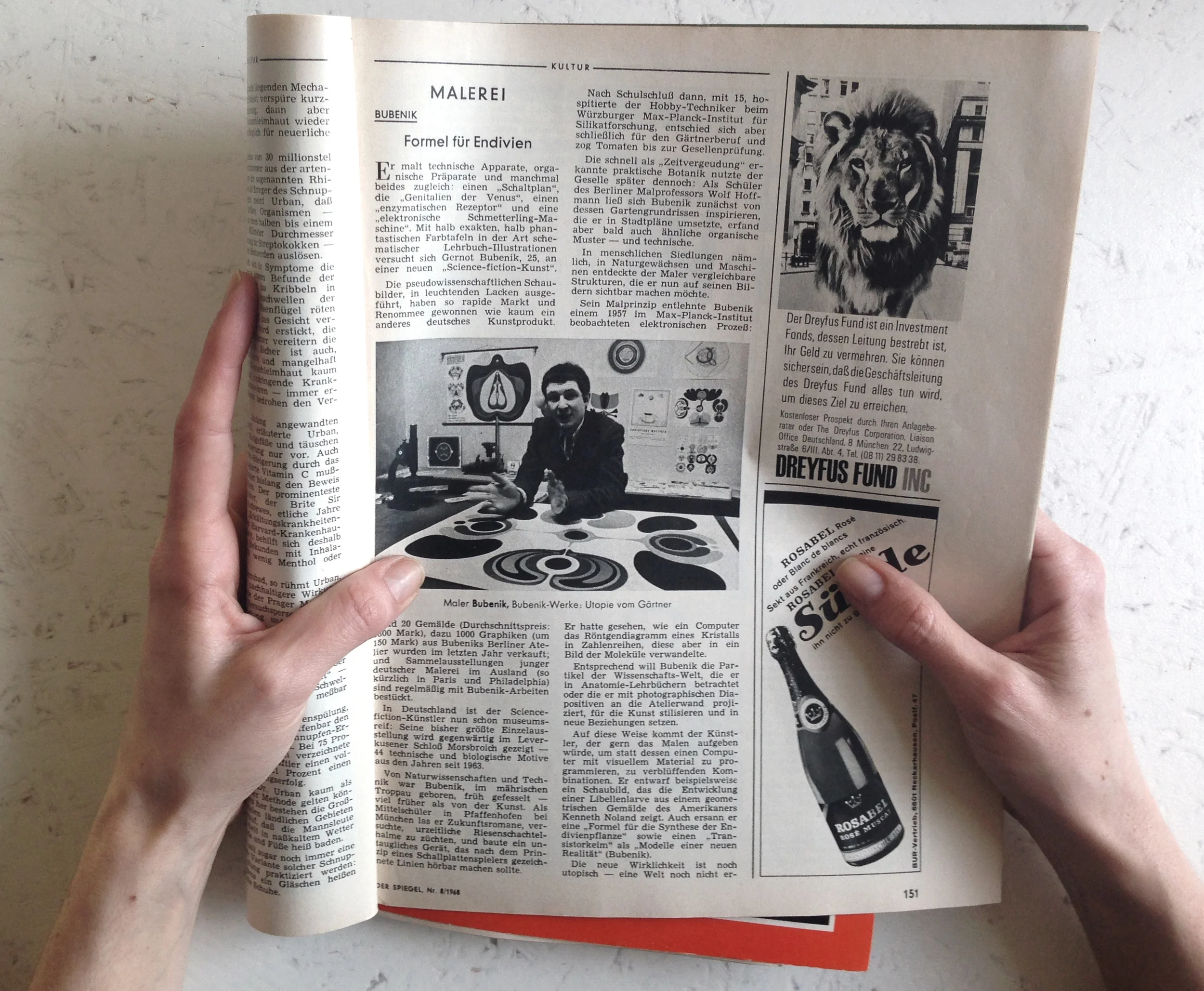Read the article about Bubenik in german magazine DER SPIEGEL from 1968 At age 24 in 1967 Bubenik sold around 20 paintings and 1000 prints in just one year all around the world. An article by renown German magazine DER SPIEGEL described Bubenik 1968 as such: «Born in Troppau,Czech Republic Bubenik was enamored very early on by natural sciences and technic. That was long before he had an interest for art. As a middle school student in Oberpfaffenhofen near Munich,Bavaria, he read science fiction novels, tried to breed primeval giant horsetails, and built an impractical device that should make drawn lines audible according to the principle of a turntable. After school, at age 15, the hobby engineer took an internship at Würzburg's Max Planck Institute for Silicate Research, but finally opted for a botanical career and raised tomatoes until his journeyman's examination. Though he quickly found practical botany a " waste of time " the journeyman found use for it later on: As a student with the Berlin fine art professor Wolf Hoffmann, Bubenik was initially inspired by his garden layouts, which he implemented in city plans, and soon invented similar organic patterns as well as technical ones. In human settlements, in plants and machinery, the artist discovered comparable structures, which he now wants to make them visible in his pictures. Bubenik borrowed his concept from an electronic process he observed 1957 at the Max - Planck -Institute: He had seen a computer, which turns the X-ray diagram of a crystal into a series of numbers, and then into a diagram of the molecules. - 1967 im Alter von 24 Jahren verkaufte Bubenik in nur einem Jahr schon über 20 Gemälde und rund 1000 Druckgrafiken in alle Welt. Ein Artikel im Magazin DER SPIEGEL beschrieb Bubenik 1968 so: «Von Naturwissenschaften und Technik war Bubenik, im mährischen Troppau geboren, früh gefesselt -- viel früher als von der Kunst. Als Mittelschüler in Pfaffenhofen bei München las er Zukunftsromane, versuchte, urzeitliche Riesenschachtelhalme zu züchten, und baute ein untaugliches Gerät, das nach dem Prinzip eines Schallplattenspielers gezeichnete Linien hörbar machen sollte. Nach Schulschluß dann, mit 15, hospitierte der Hobby-Techniker beim Würzburger Max-Planck-Institut für Silikatforschung, entschied sich aber schließlich für den Gärtnerberuf und zog Tomaten bis zur Gesellenprüfung. Die schnell als "Zeitvergeudung" erkannte praktische Botanik nutzte der Geselle später dennoch: Als Schüler des Berliner Malprofessors Wolf Hoffmann ließ sich Bubenik zunächst von dessen Gartengrundrissen inspirieren, die er in Stadtpläne umsetzte, erfand aber bald auch ähnliche organische Muster -- und technische. In menschlichen Siedlungen nämlich, in Naturgewächsen und Maschinen entdeckte der Maler vergleichbare Strukturen, die er nun auf seinen Bildern sichtbar machen möchte. Sein Malprinzip entlehnte Bubenik einem 1957 im Max-Planck-Institut beobachteten elektronischen Prozeß: Er hatte gesehen, wie ein Computer das Röntgendiagramm eines Kristalls in Zahlenreihen, diese aber in ein Bild der Moleküle verwandelte. Entsprechend will Bubenik die Partikel der Wissenschafts-Welt, die er in Anatomie-Lehrbüchern betrachtet oder die er mit photographischen Diapositiven an die Atelierwand projiziert, für die Kunst stilisieren und in neue Beziehungen setzen. Auf diese Weise kommt der Künstler, der gern das Malen aufgeben würde, um statt dessen einen Computer mit visuellem Material zu programmieren, zu verblüffenden Kombinationen. Er entwarf beispielsweise ein Schaubild, das die Entwicklung einer Libellenlarve aus einem geometrischen Gemälde des Amerikaners Kenneth Noland zeigt. Auch ersann er eine "Formel für die Synthese der Endivienpflanze" sowie einen "Transistorkeim" als "Modelle einer neuen Realität" (Bubenik). Die neue Wirklichkeit ist noch utopisch -- eine Welt noch nicht erfundener Apparate, die (so Bubenik) dermaßen kompliziert sein wird, daß sie von der Wissenschaft nicht mehr überblickt werden kann. "Diese Aufgabe", postuliert der Maler, "übernimmt die Kunst."» DER SPIEGEL 8/1968 Alle Rechte vorbehalten "Stadtplan von Metapolis", 1963, Siebdruck