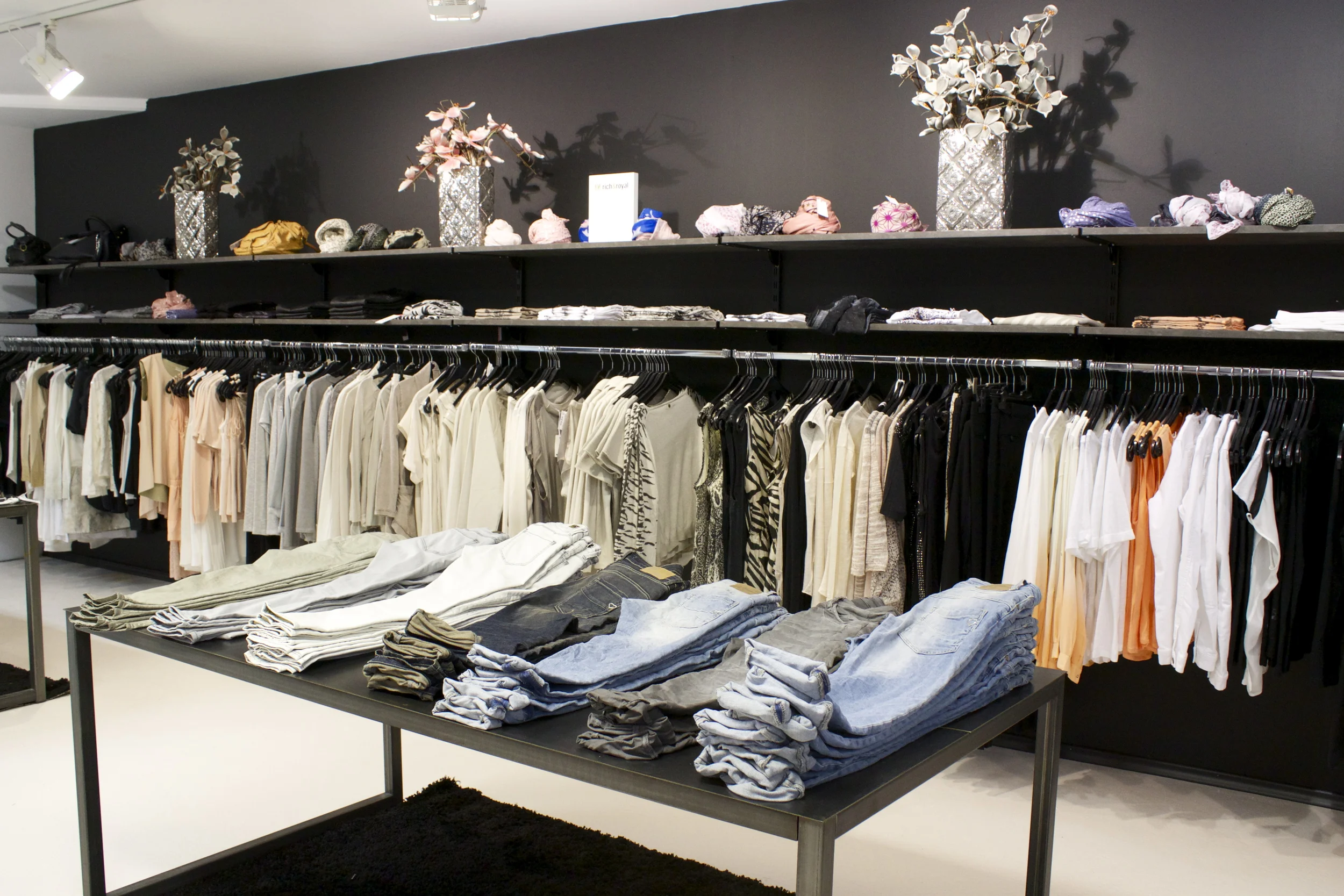 Ragaller Young Fashion Abteilung