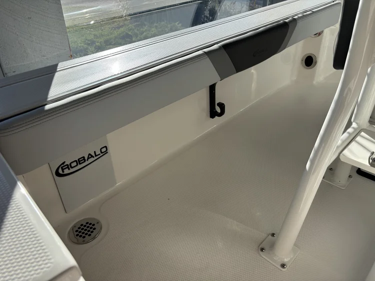 Robalo Inventory — BENNINGTON -CHAPARRAL-COBALT-ROBALO.