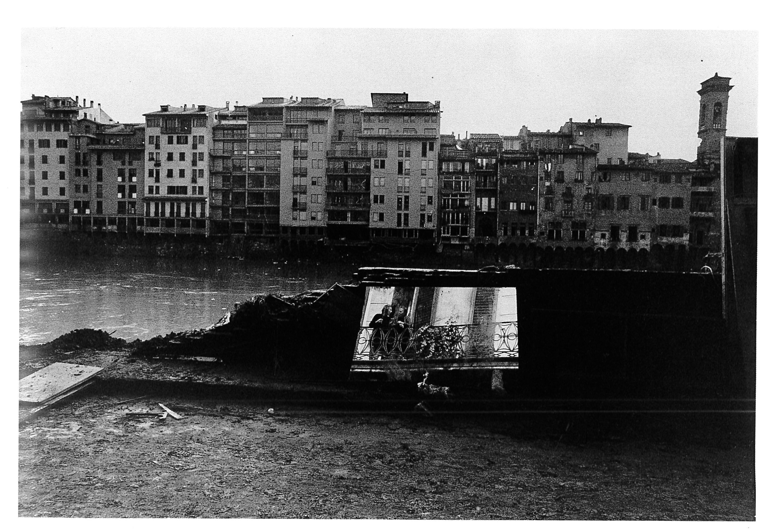   “Alluvione a Firenze”. Firenze, 1966.  