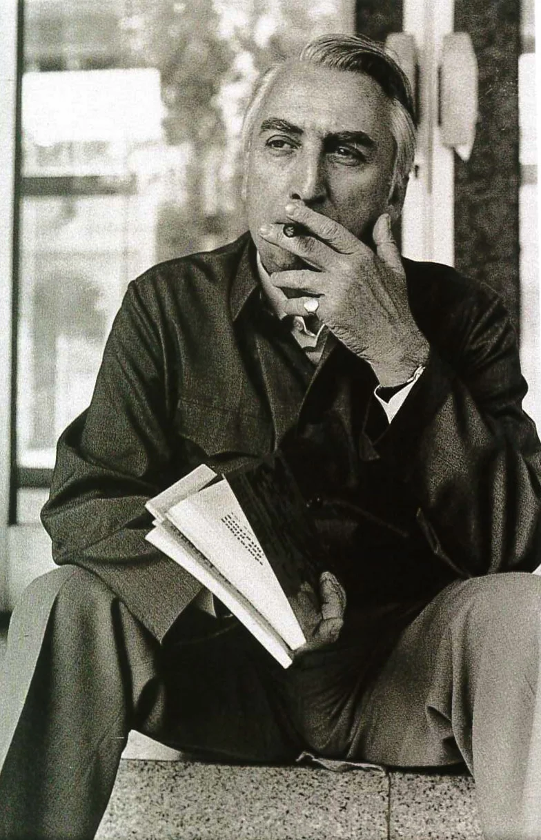 Roland Barthes al Congresso di Semiologia organizzato da Umberto Eco. Milano, 1974.