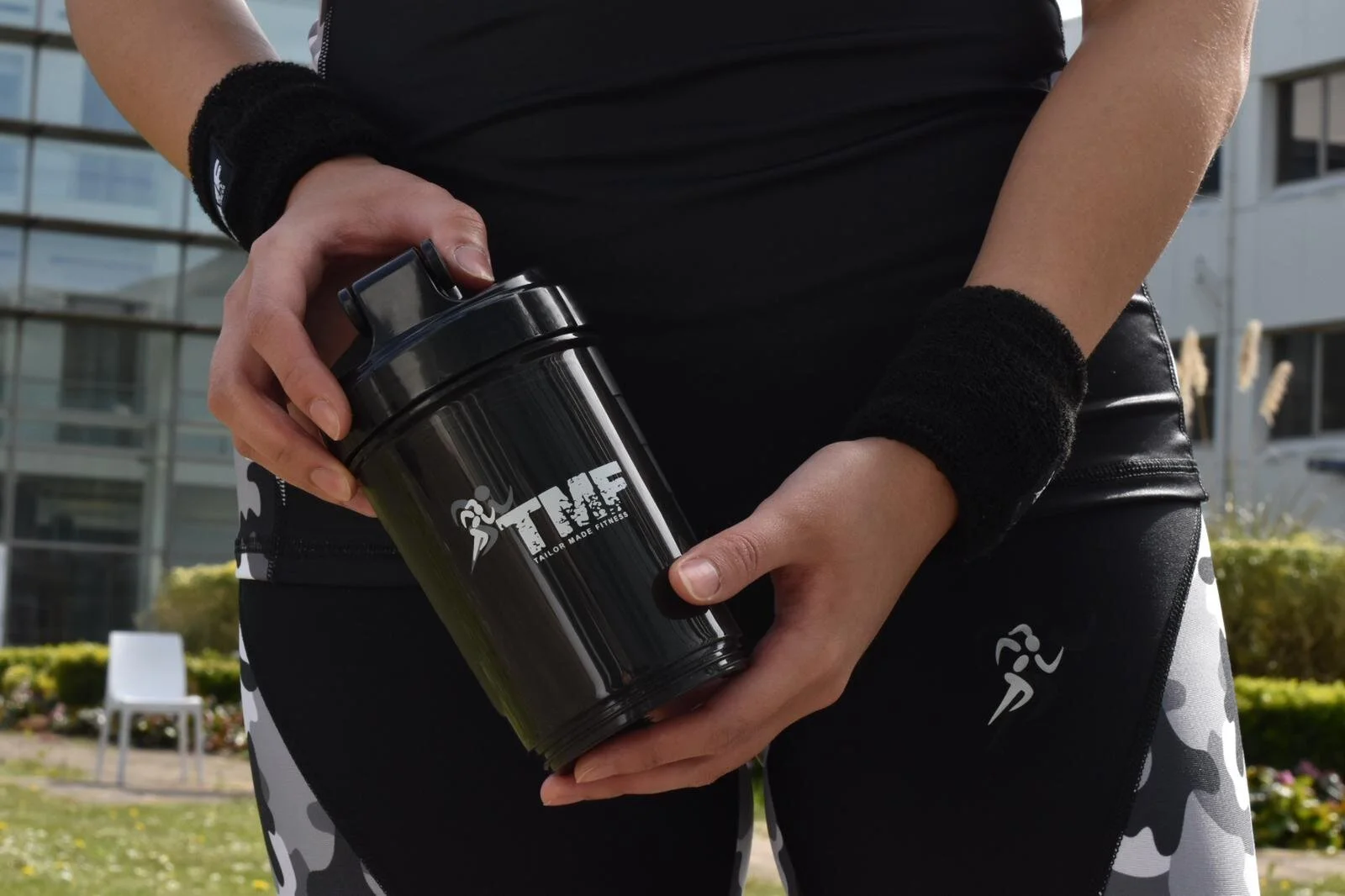 6D16B908-279B-4579-B035-675FF8CDB983