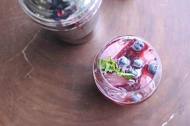 Blueberry-Hibiscus Smash