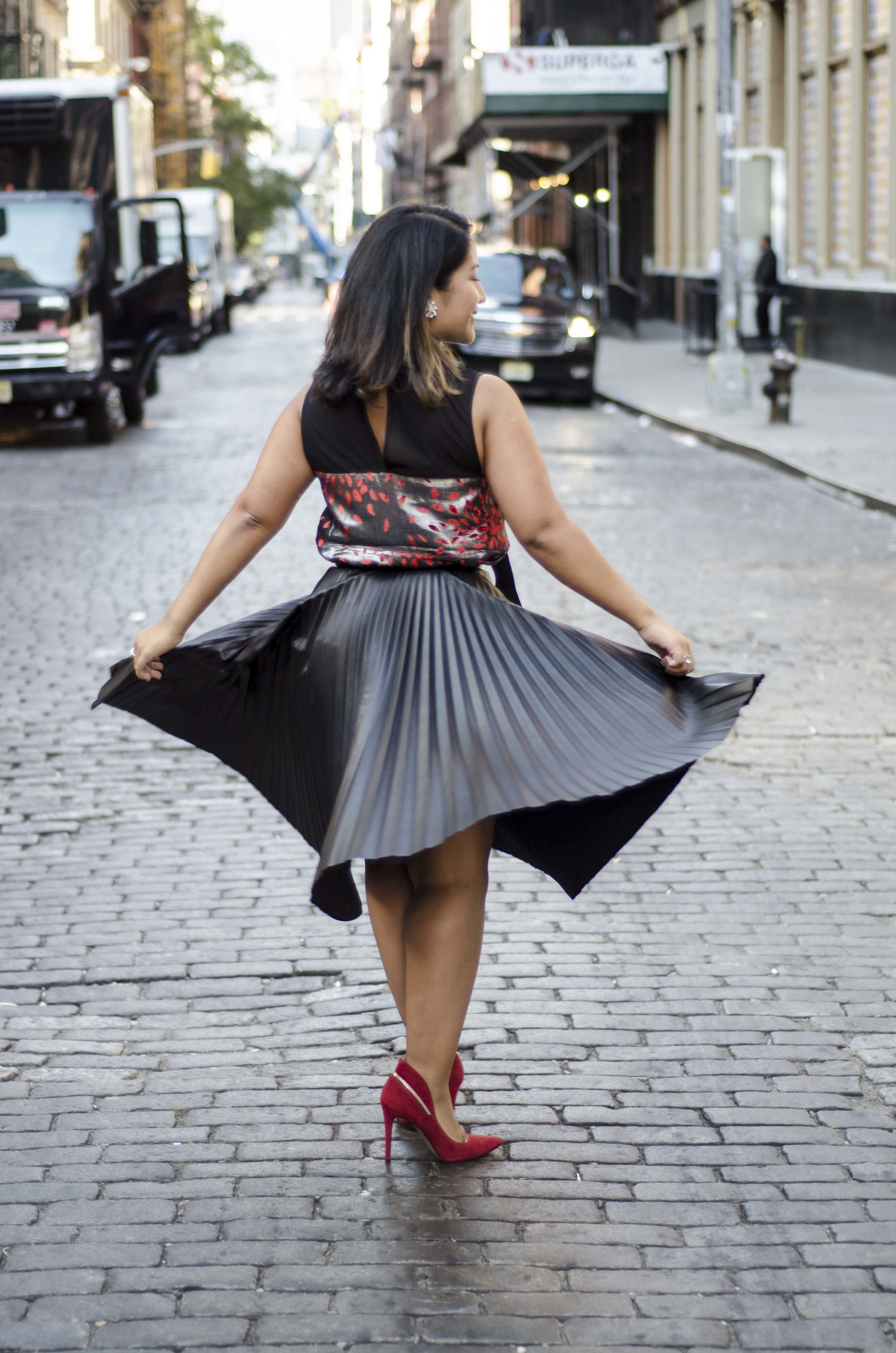 Leather Skirt w Red4.jpg