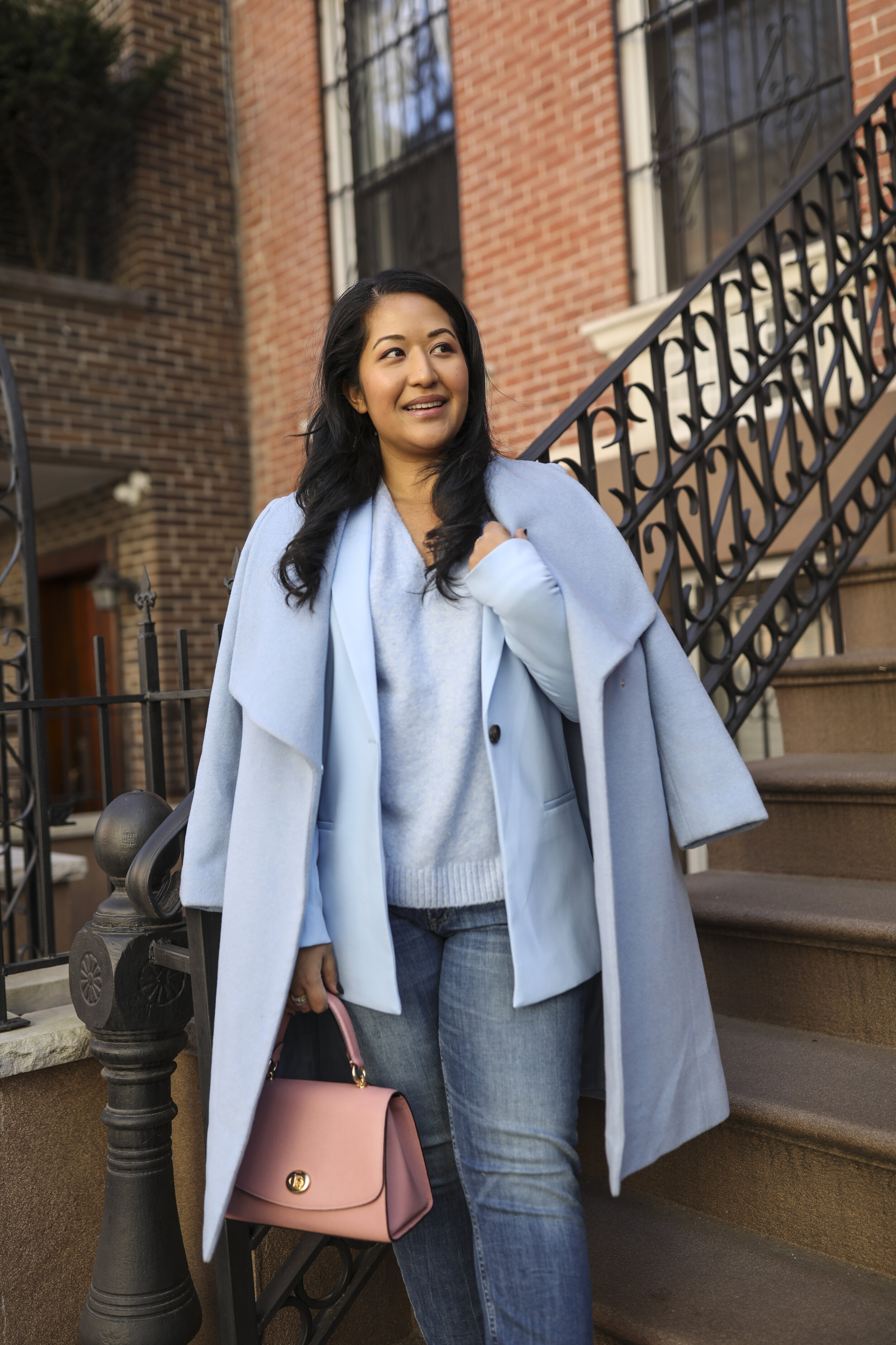 How to wear pastel Blue