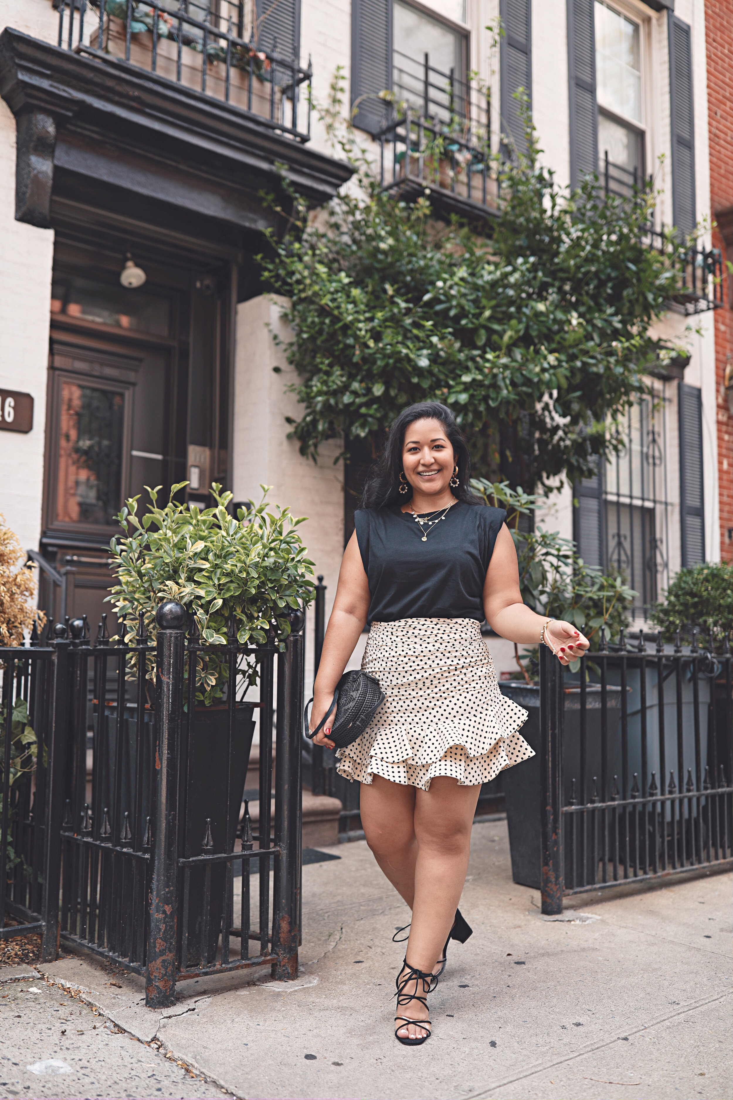 Shoulder pad t-shirt and ruffle skirt Summer outfit