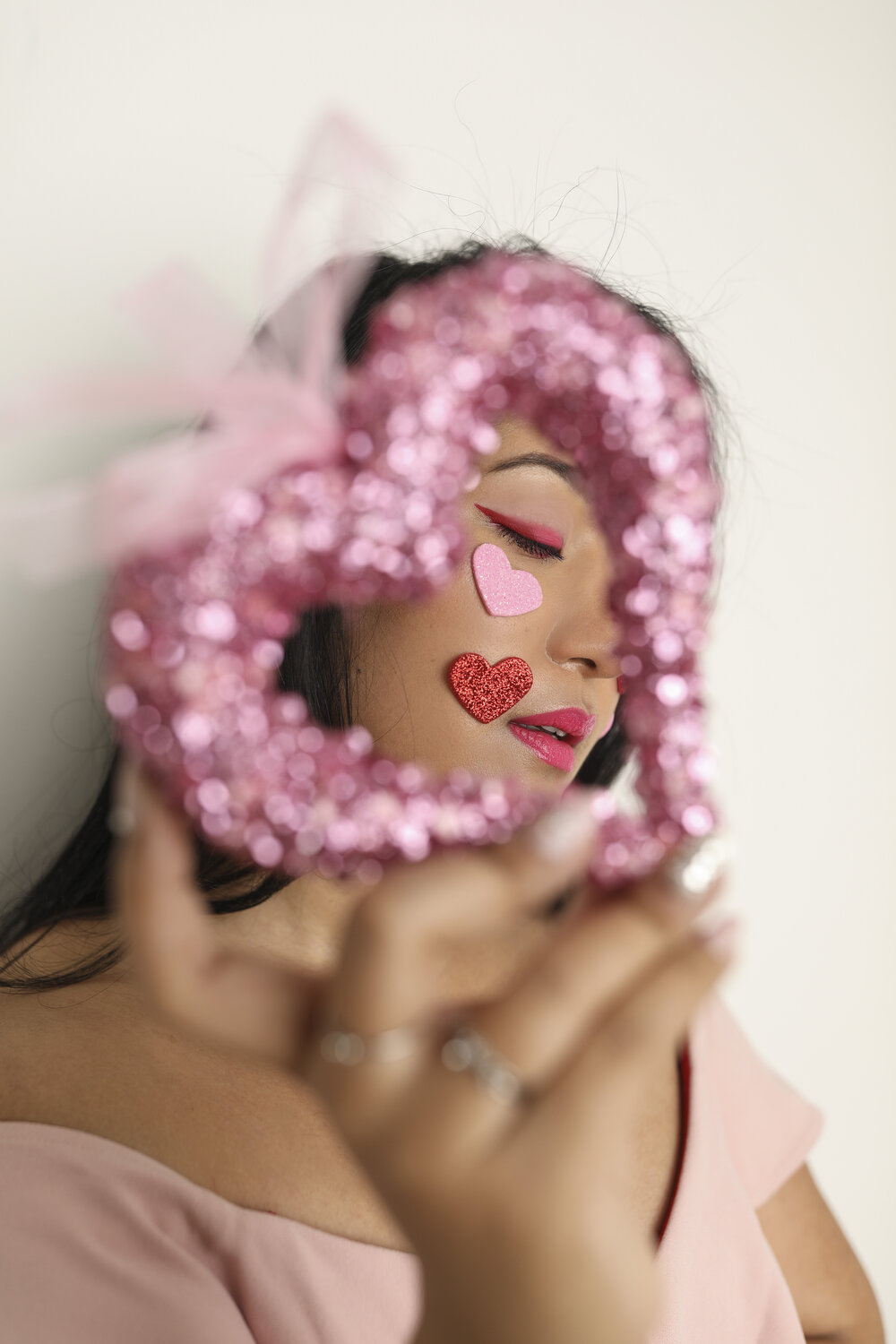 Valentine's Day Makeup - Pink to Red Ombre Eyeliner