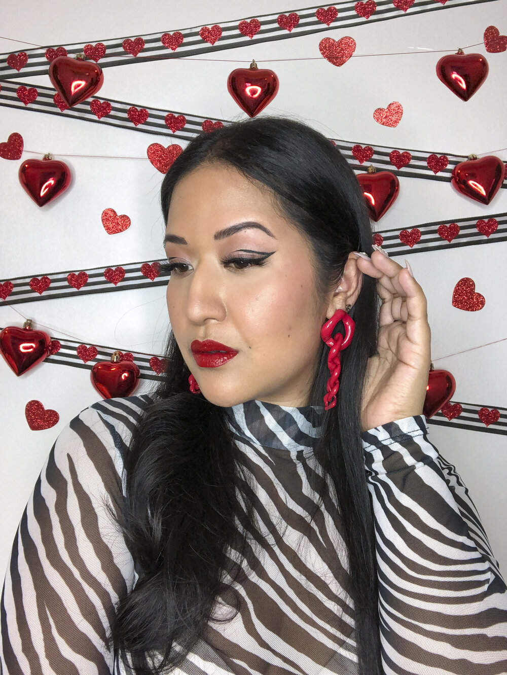 Valentine's Day Makeup - Double Wing Eyeliner