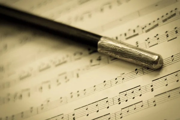 silver-baton-600x400.jpg