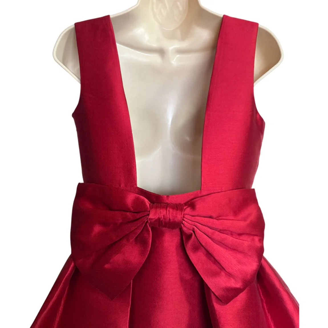 Online resale and consignment swank seconds clothes store offering new and  preowned gently used secondhand clothing at affordable prices.