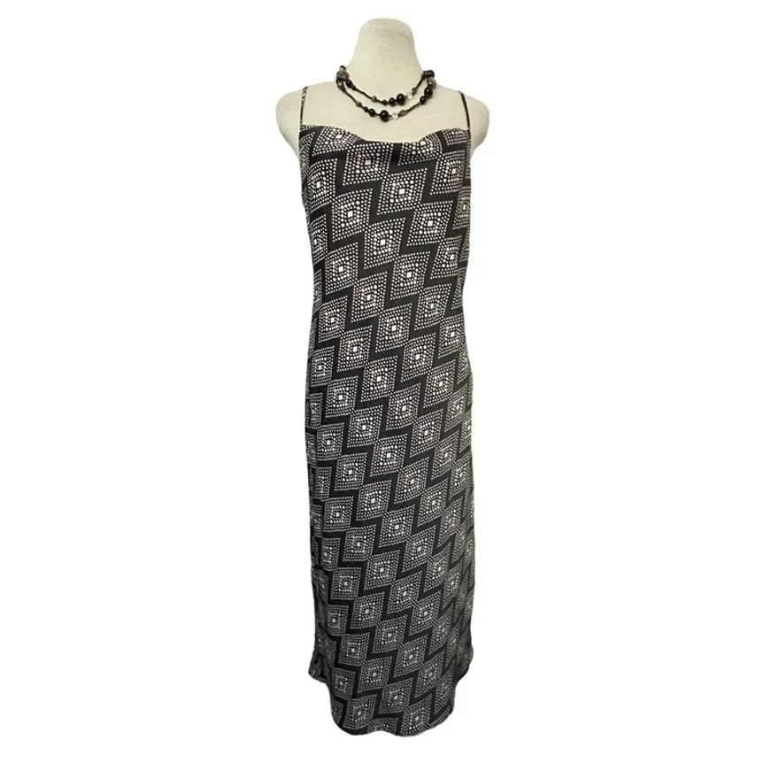 Online resale and consignment swank seconds clothes store offering new and  preowned gently used secondhand clothing at affordable prices.