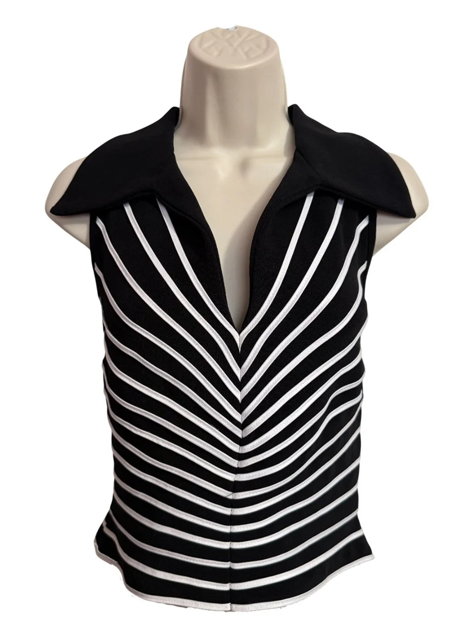 25mt-tadashi-stripe-blck-white-top-front.jpg