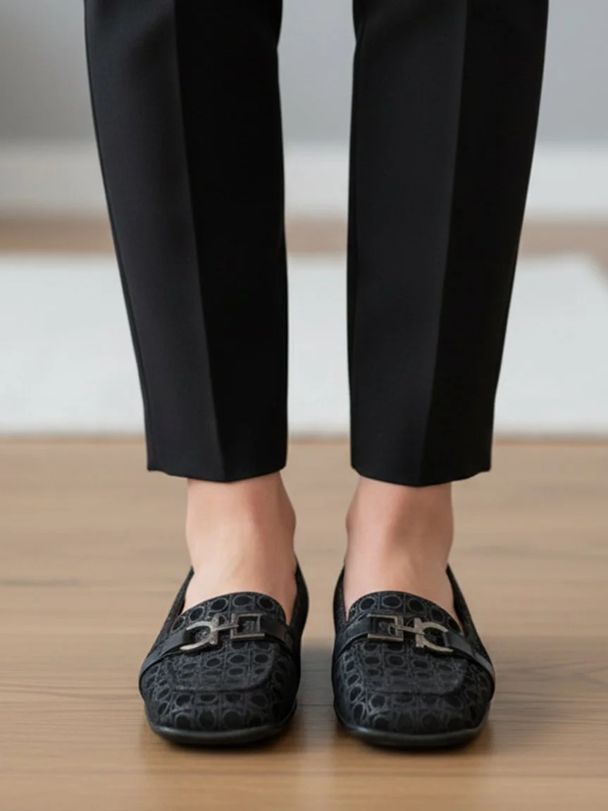 34mt6-salvadoe-ferragamo-shoes-7.5.jpg (Copy)