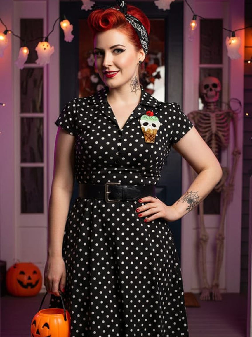 374aa4-erstwilder-ghost-brooch.jpg