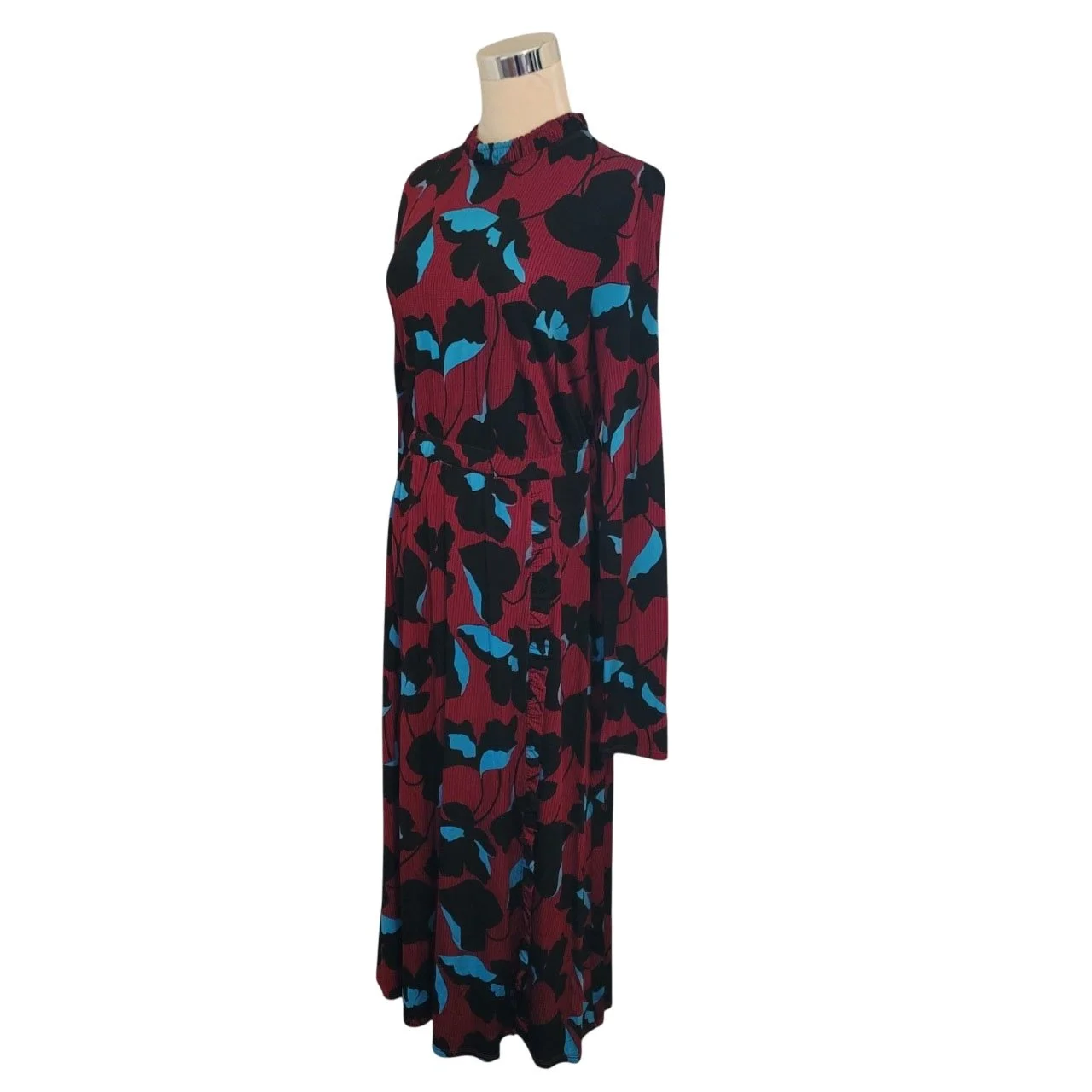 daisy lace maxi dress Daisy Bloom- Floral Lace Maxi Dress/Belt (New!)