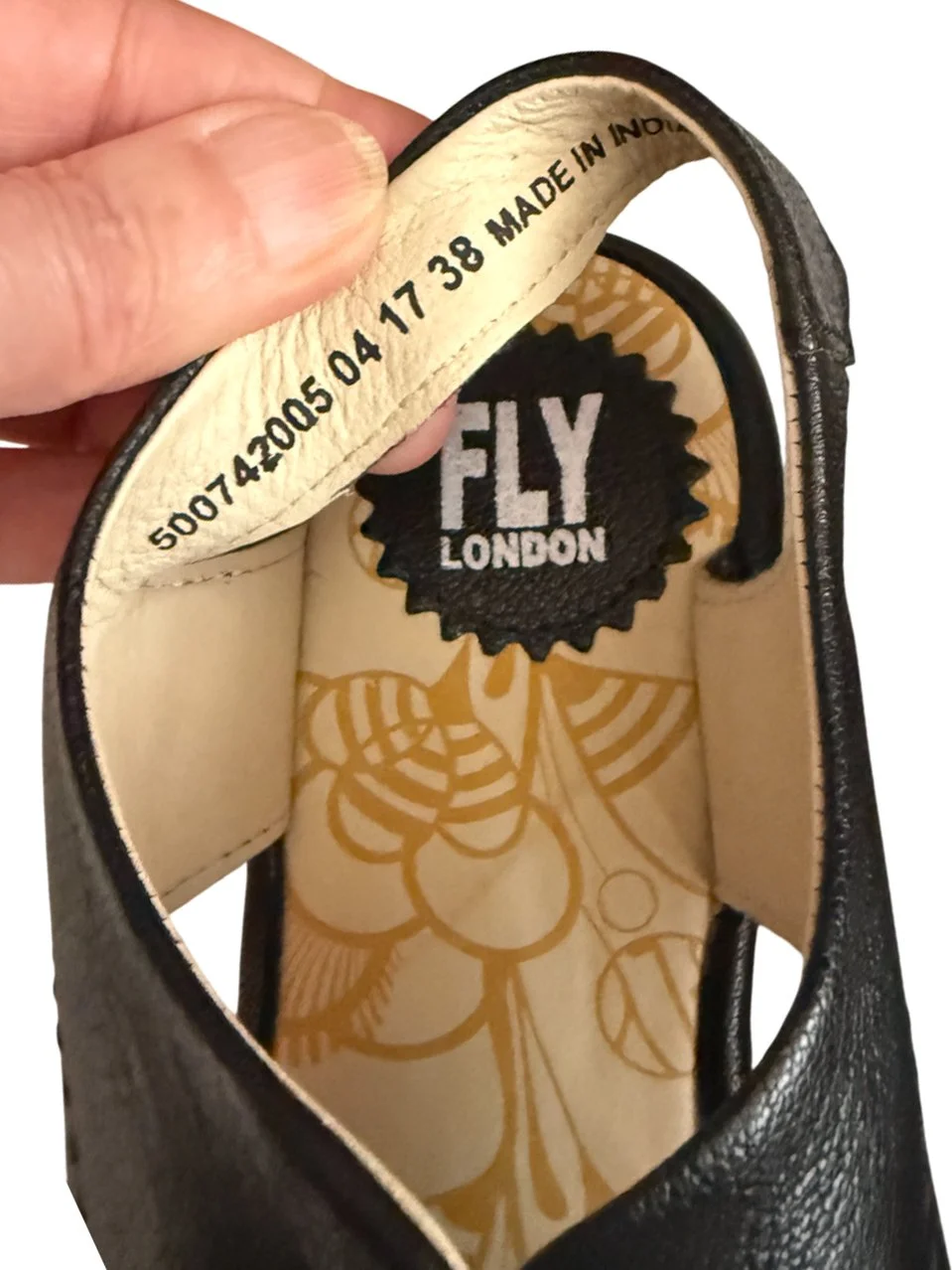 26dp4-fly-london-black-leather-shoes-size.jpg (Copy)