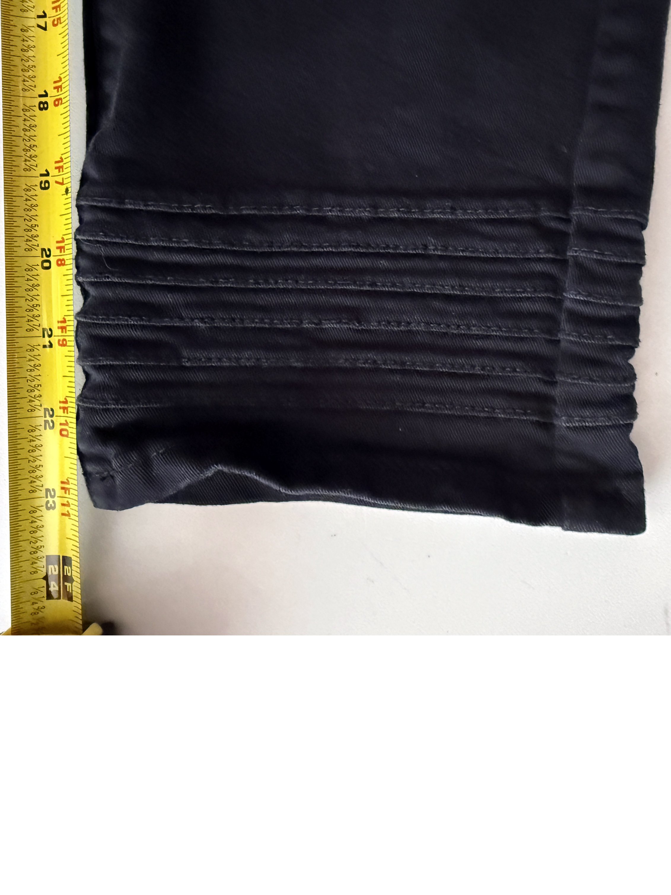 28dp9-logo-lori-goldstein-black-pant-size-12-inseam.jpg (Copy)