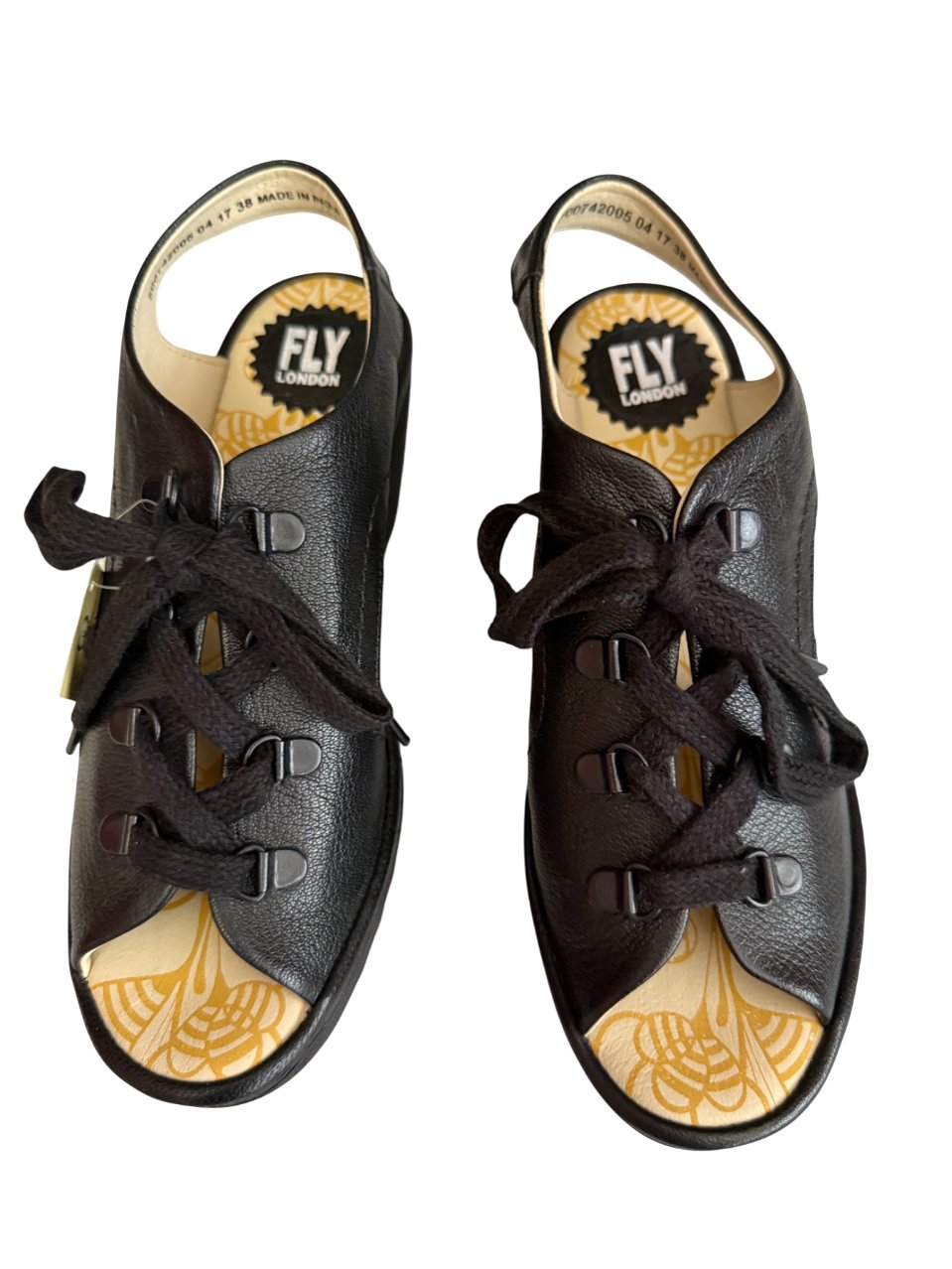 26dp-fly-london-black-leather-shoes-side-view.jpg (Copy)