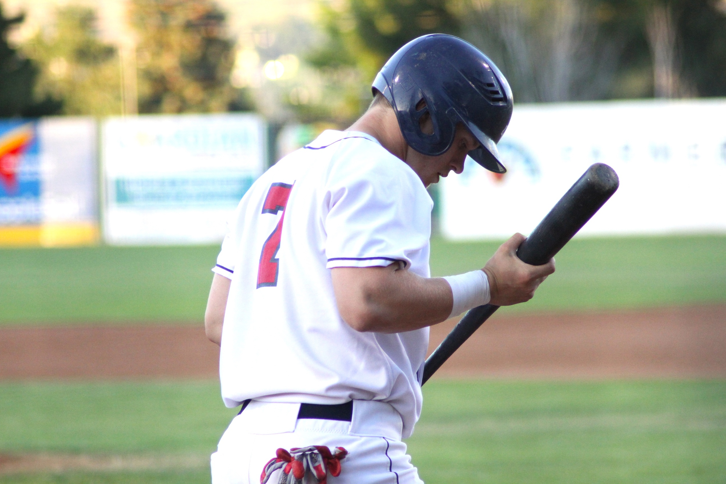 The Wenatchee AppleSox struggled at the plate Tuesday night, being kept off base for 6 2/3 innings and no-hit through 7 innings. 