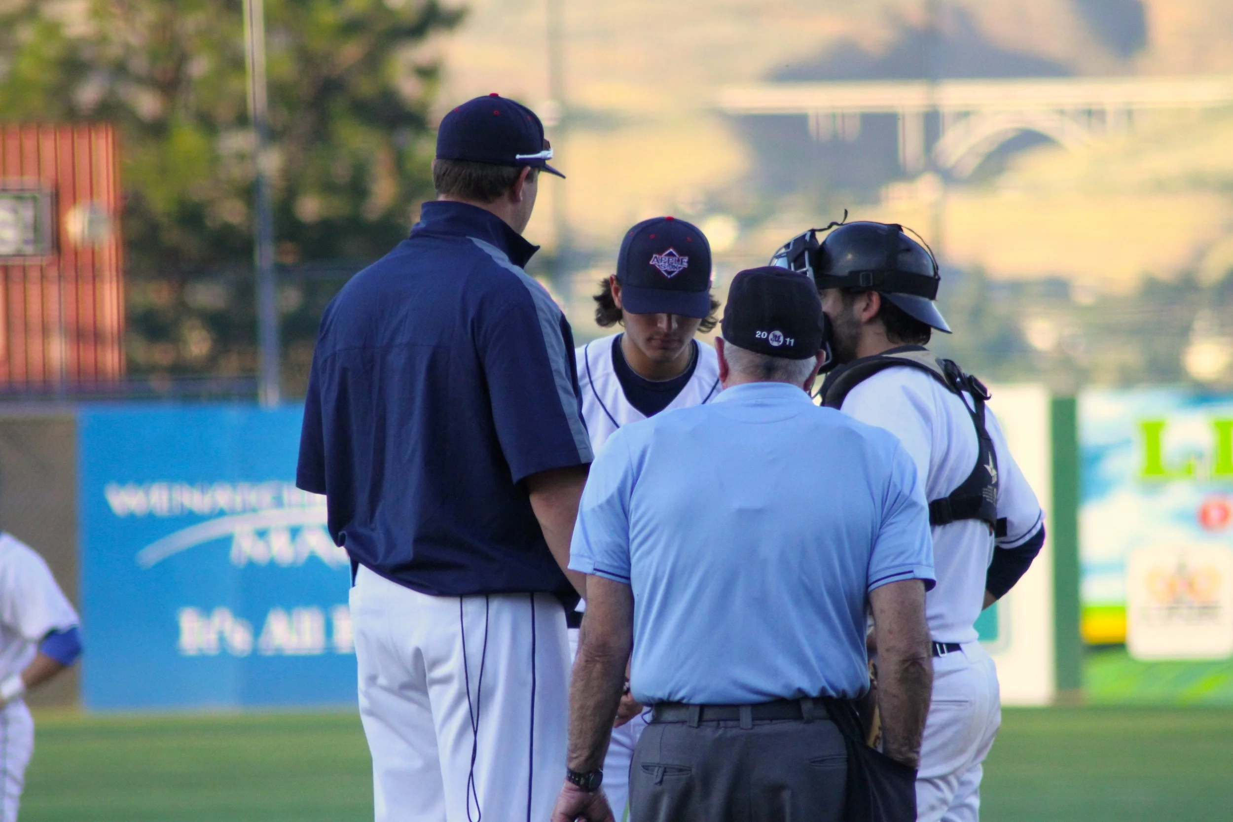 The AppleSox continue a three-game set with the Victoria HarbourCats, Wednesday night in British Columbia. 