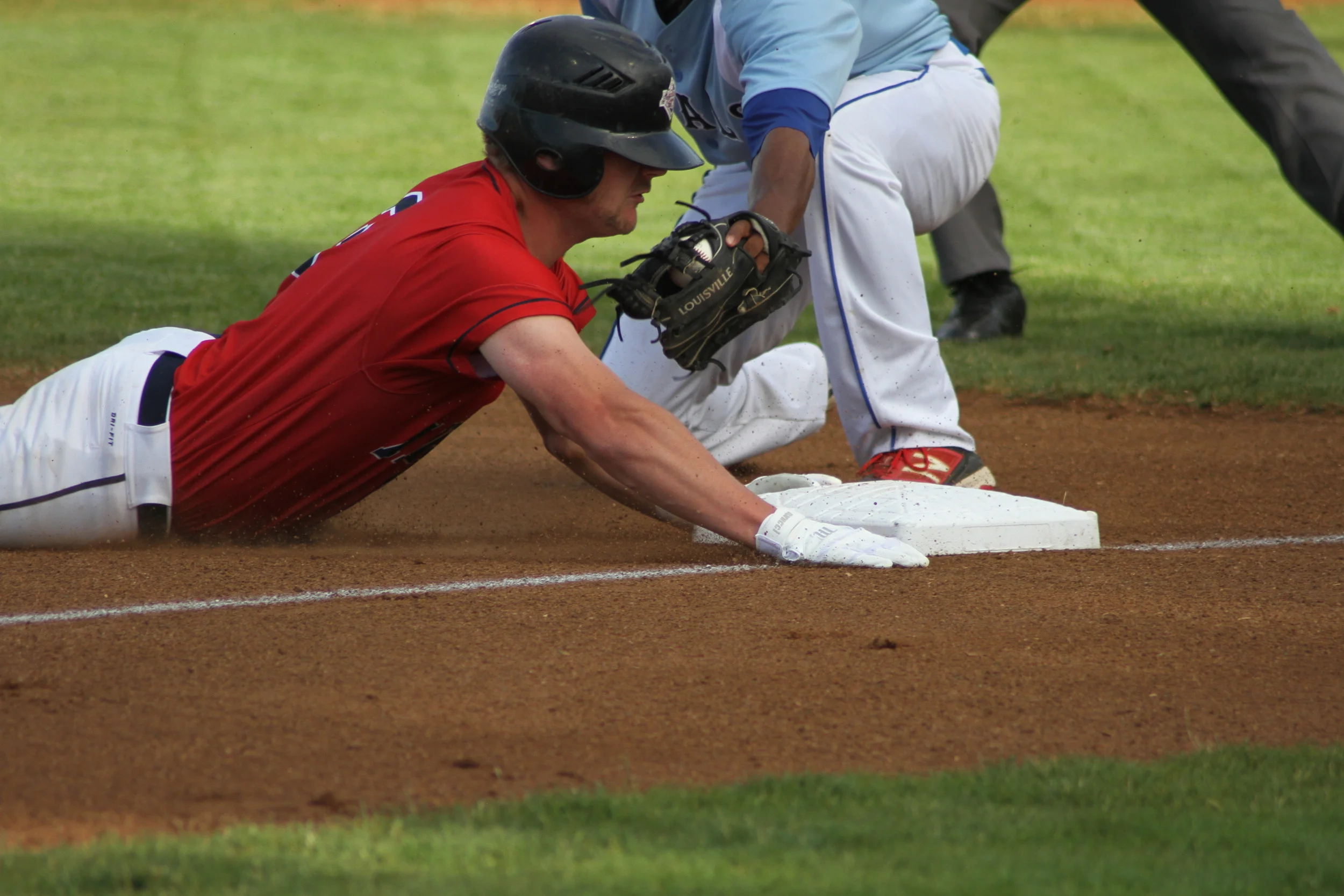 The AppleSox have a chance to win a fourth-straight series Saturday night. 
