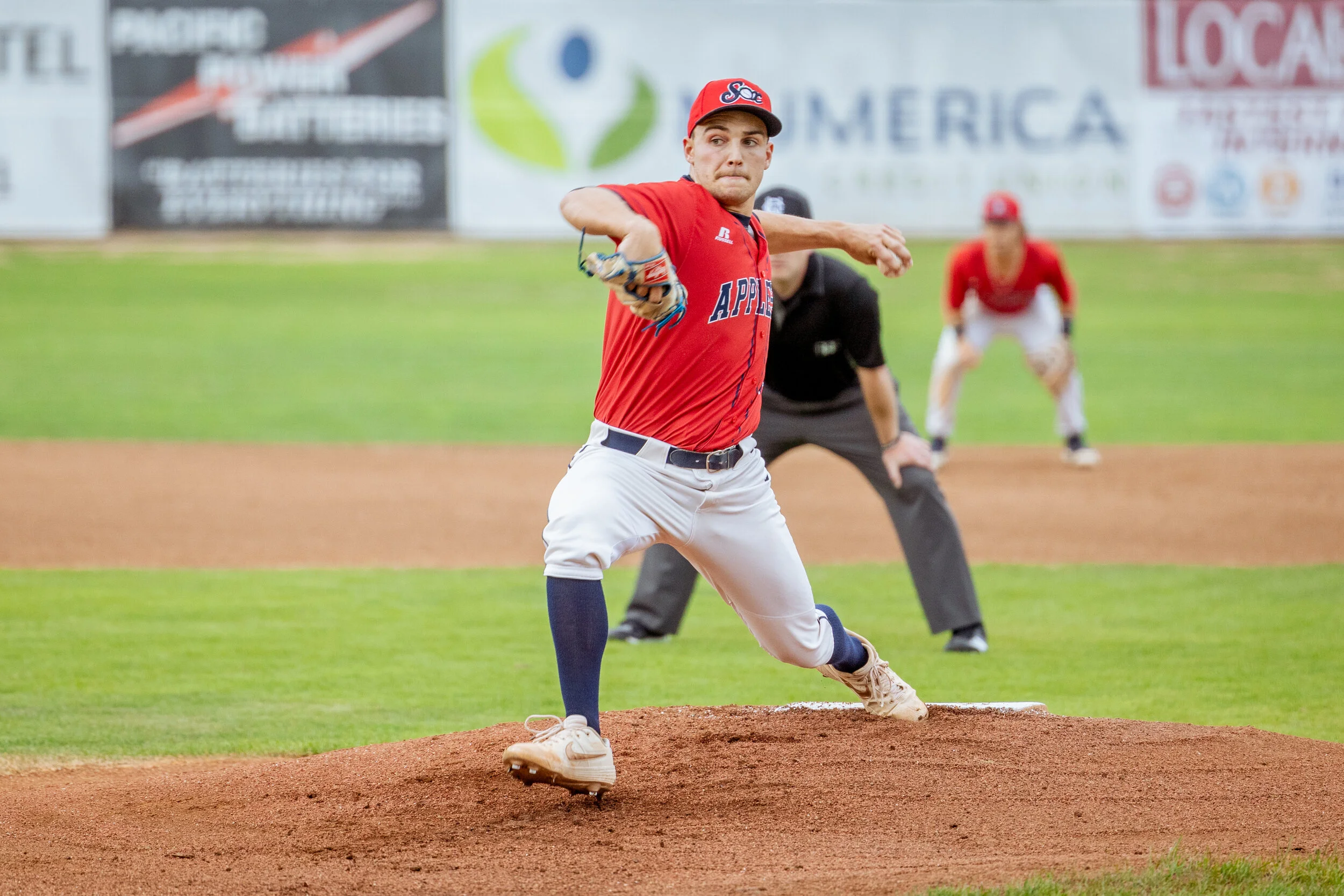 Applesox_Aug7_30.jpg