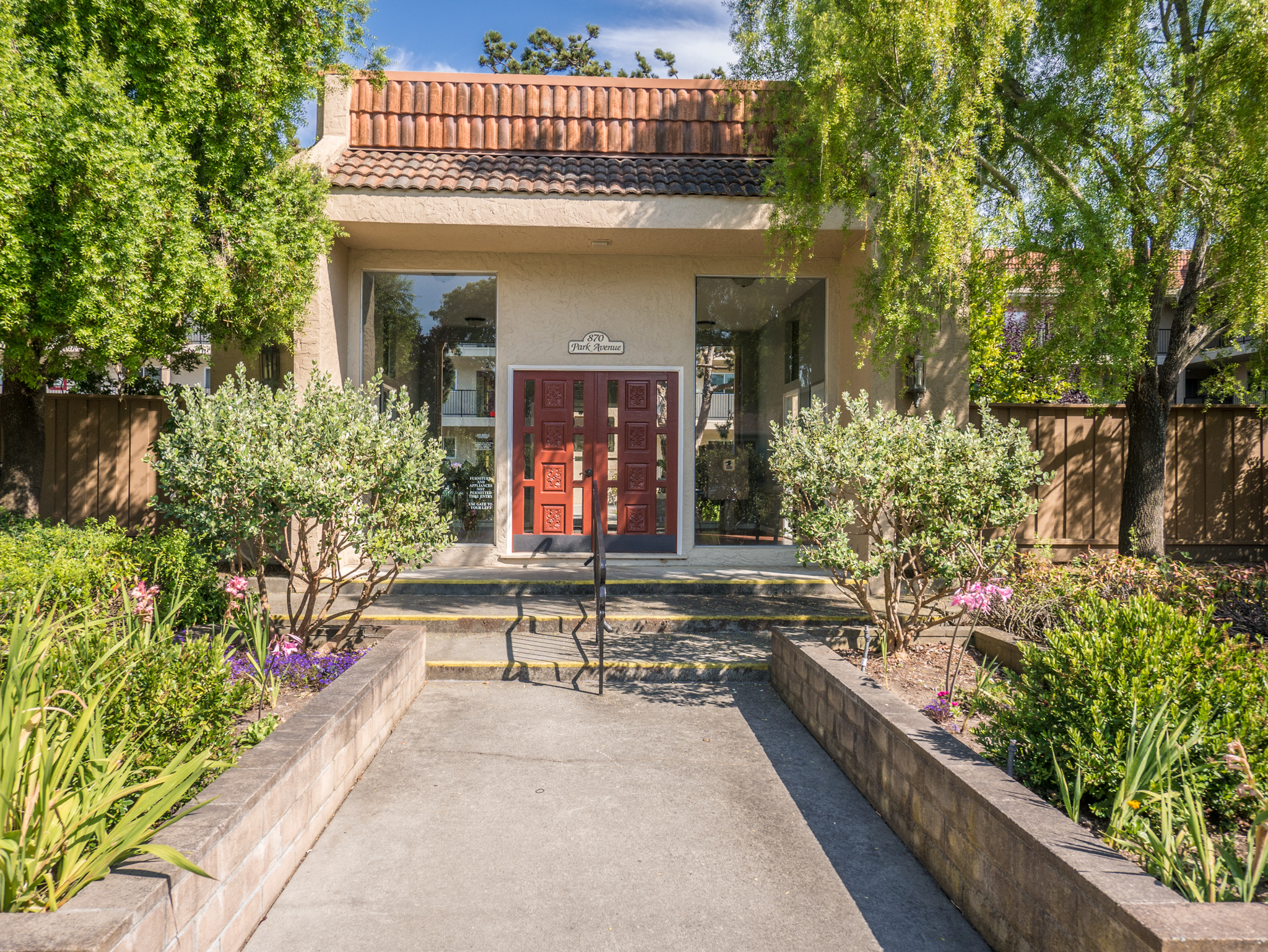 870 Park #109-7.jpg