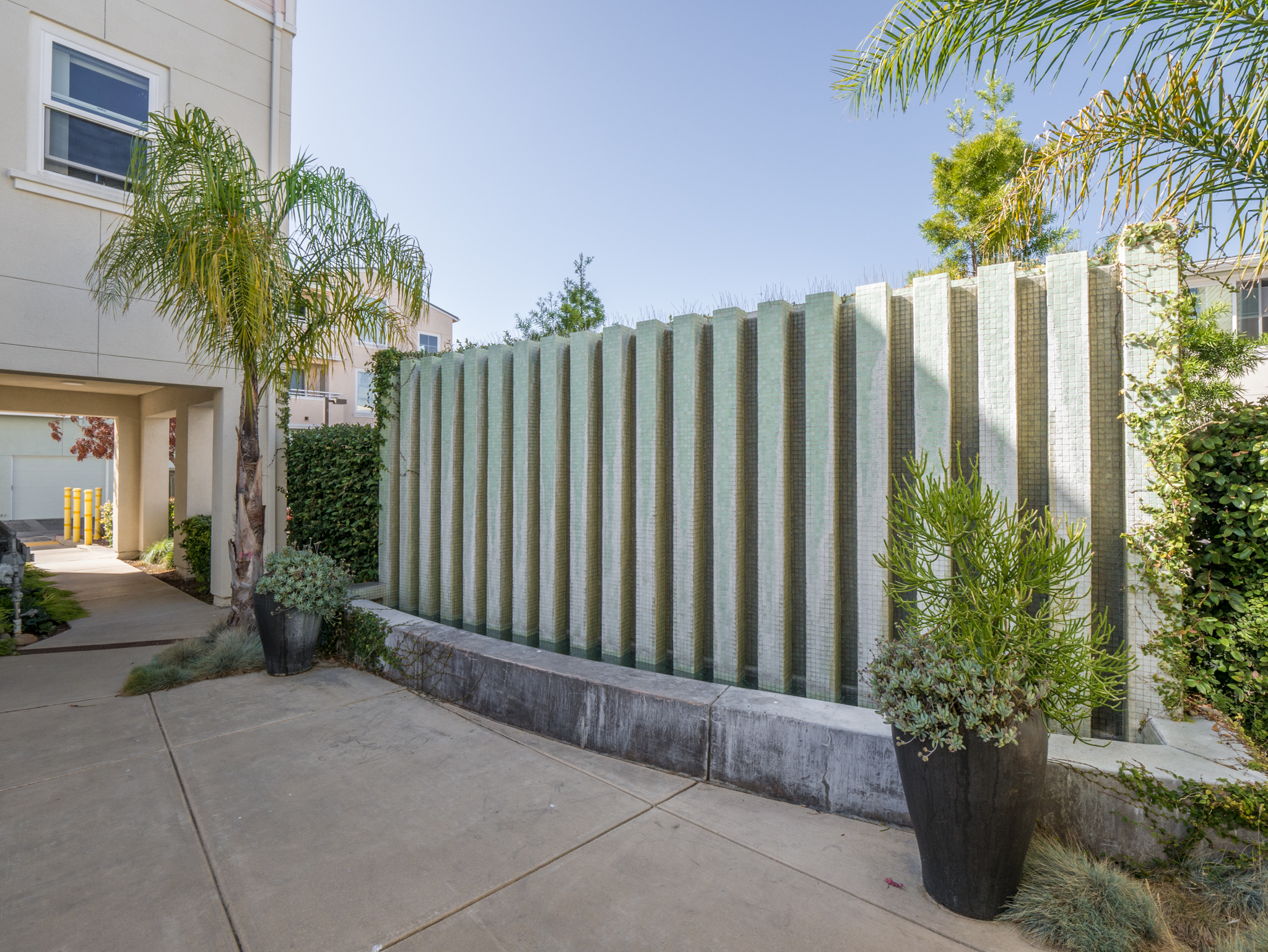 1066 41st #104-7.jpg