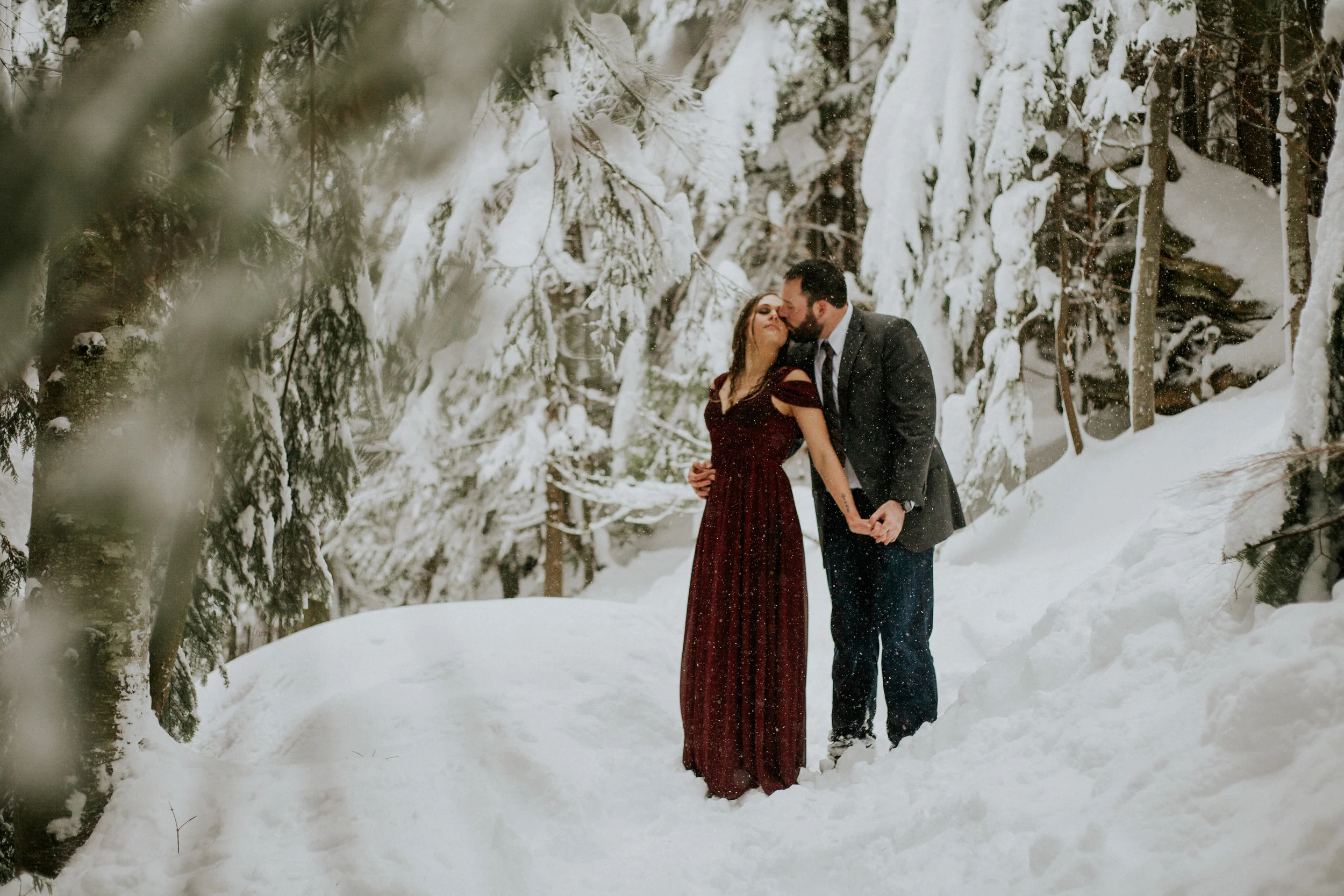 Franklin Falls Engagement Photographer// Kristen & Joey