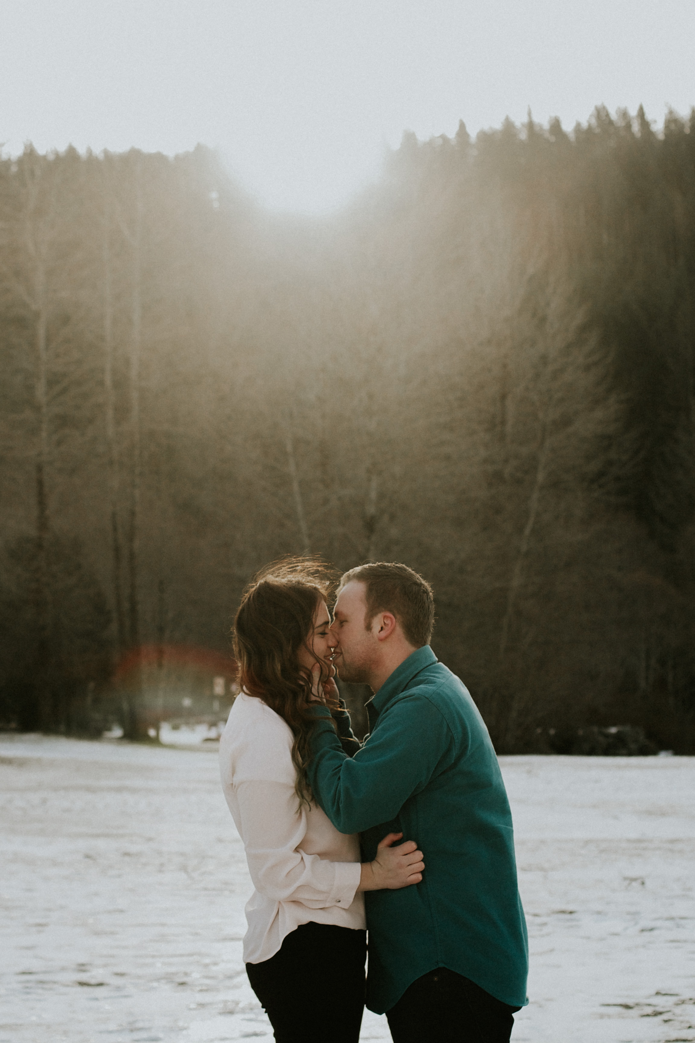 Rattlensnake ridge lake engagement couple hipster in-love pinterest poses