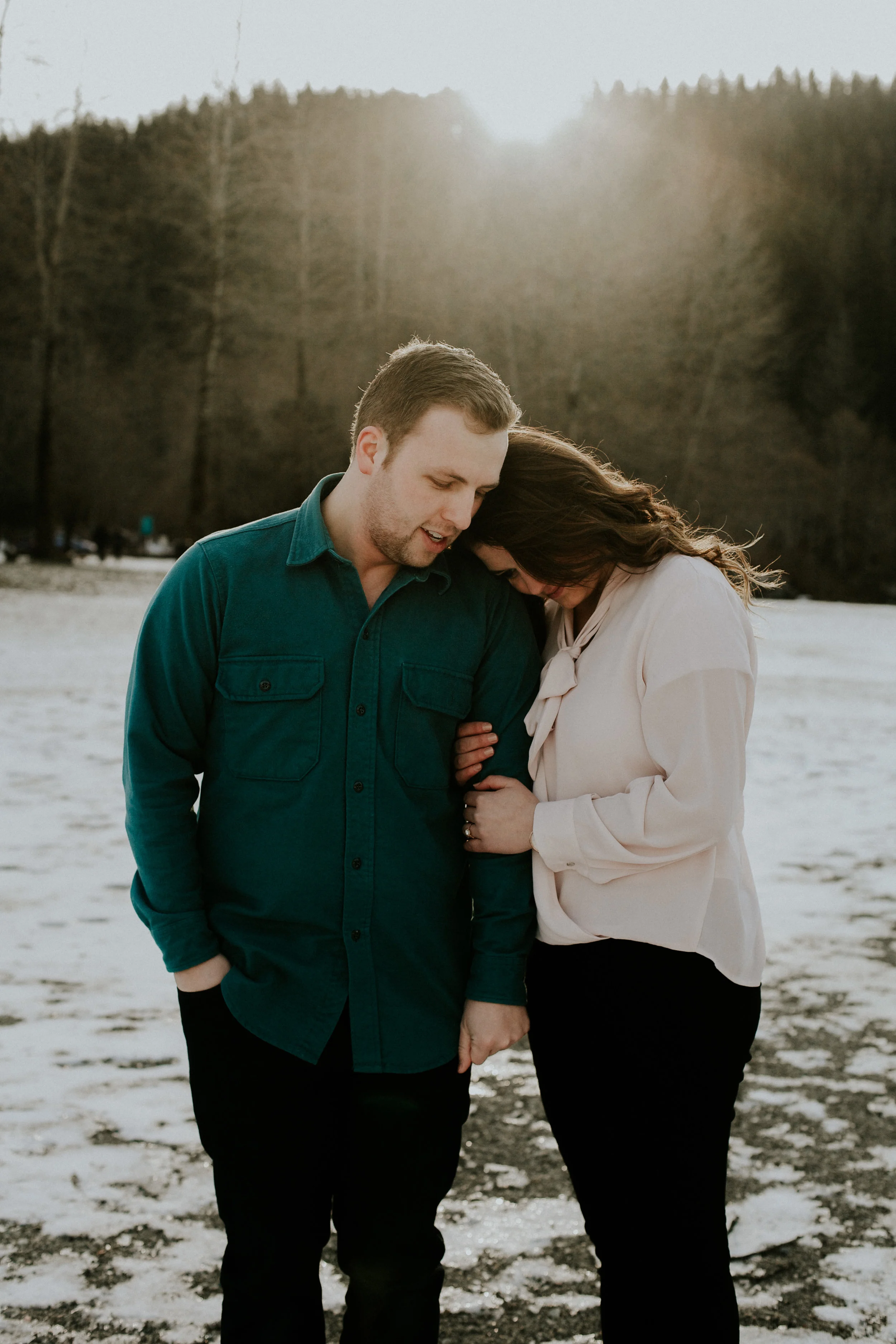 Rattlensnake ridge lake engagement couple hipster in-love pinterest poses