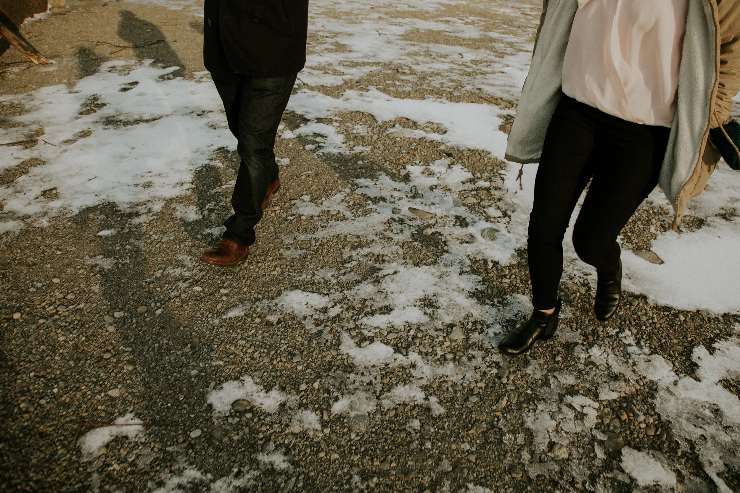 Rattlensnake ridge lake engagement couple hipster in-love pinterest poses