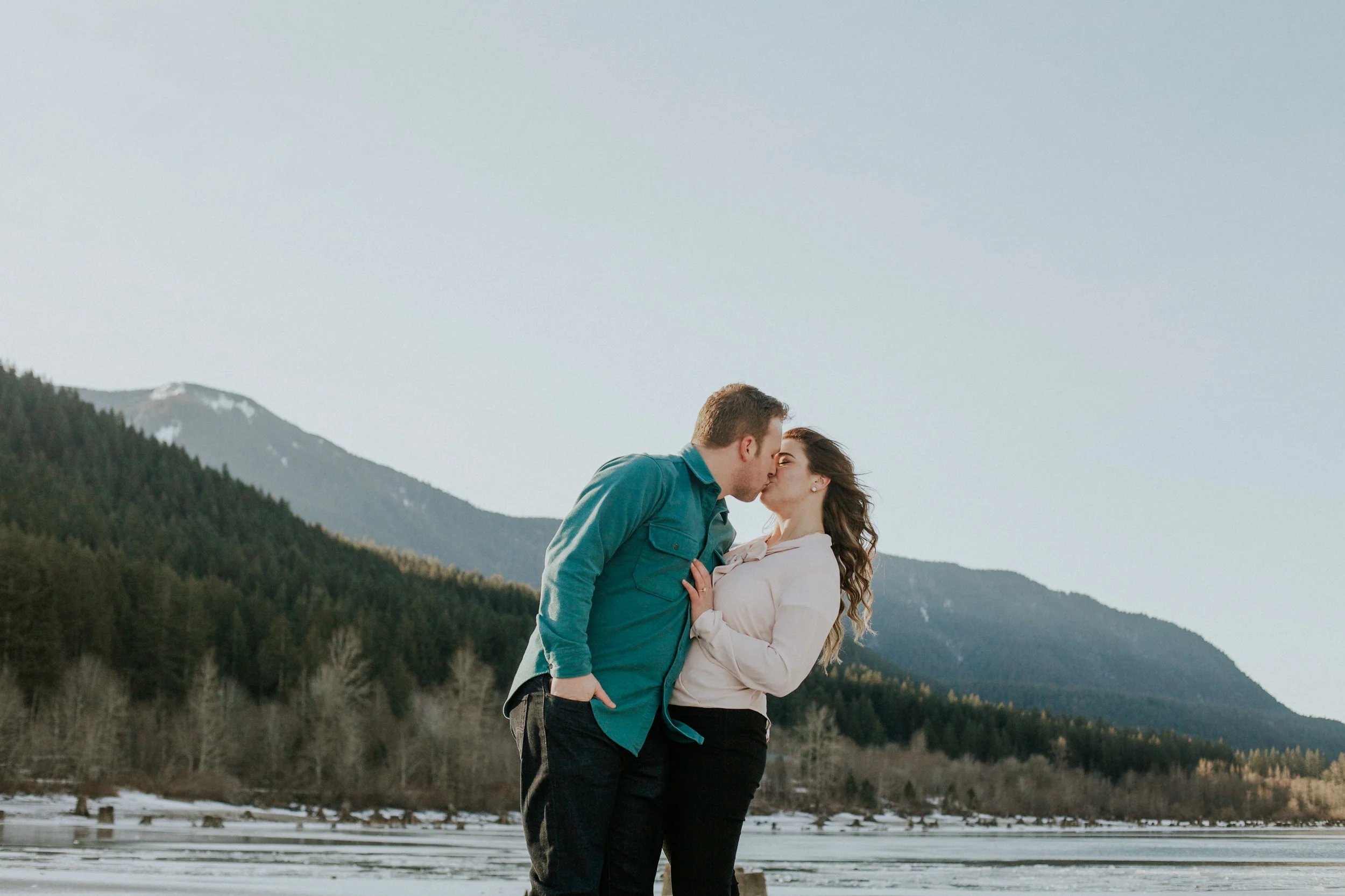 Rattlensnake ridge lake engagement couple hipster in-love pinterest poses