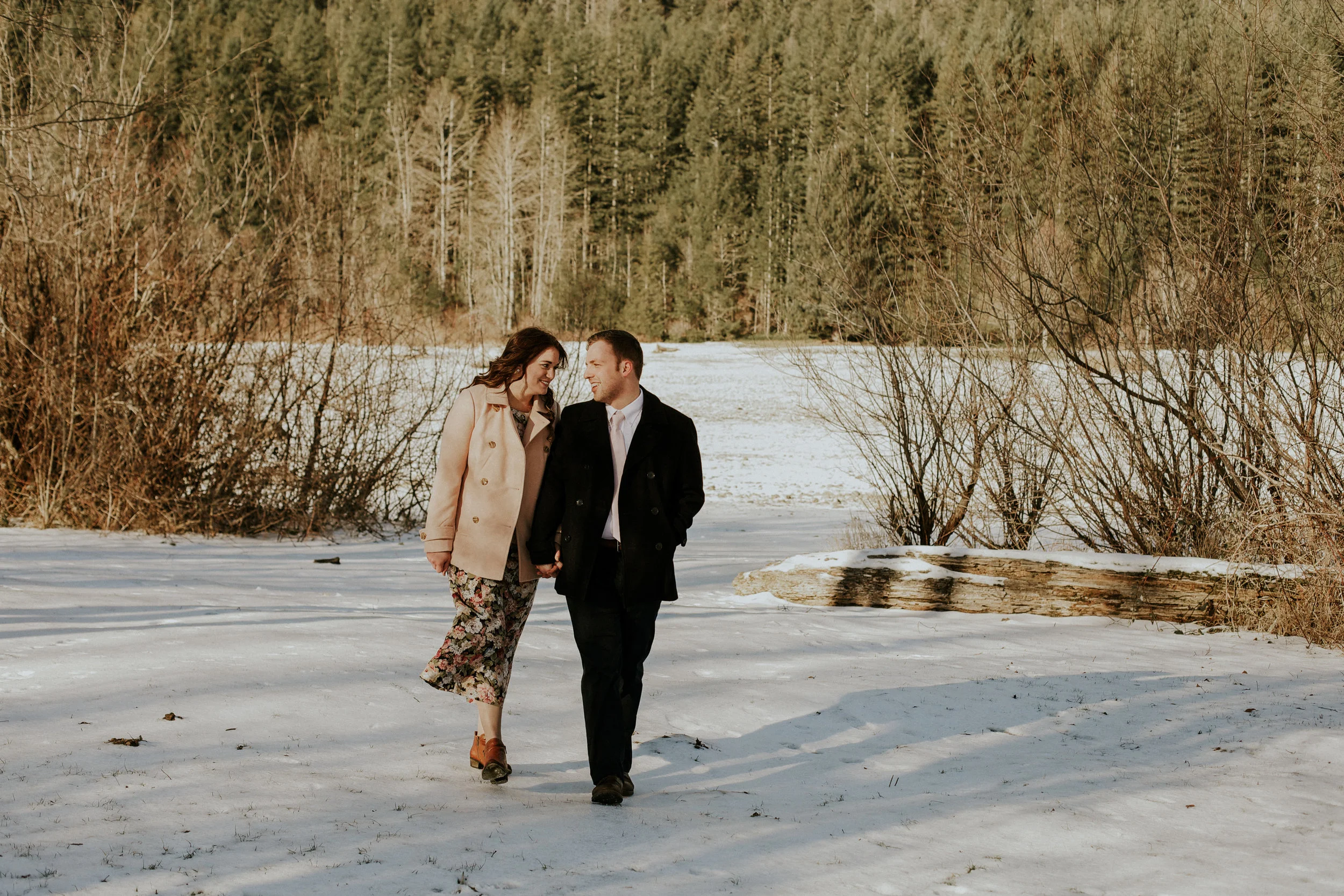 Rattlensnake ridge lake engagement couple hipster in-love pinterest poses