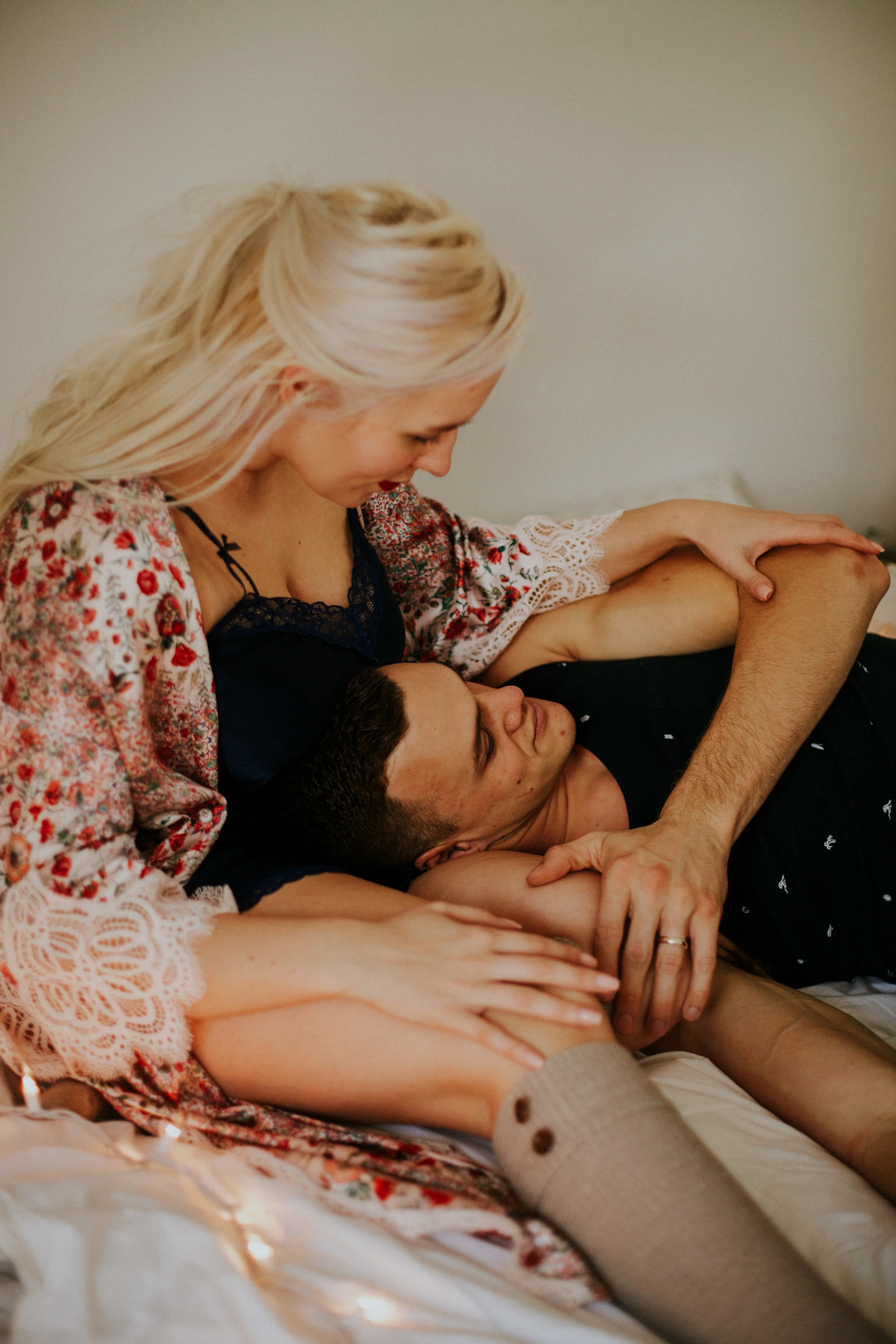 free people outfit couple session in home bedroom&nbsp;