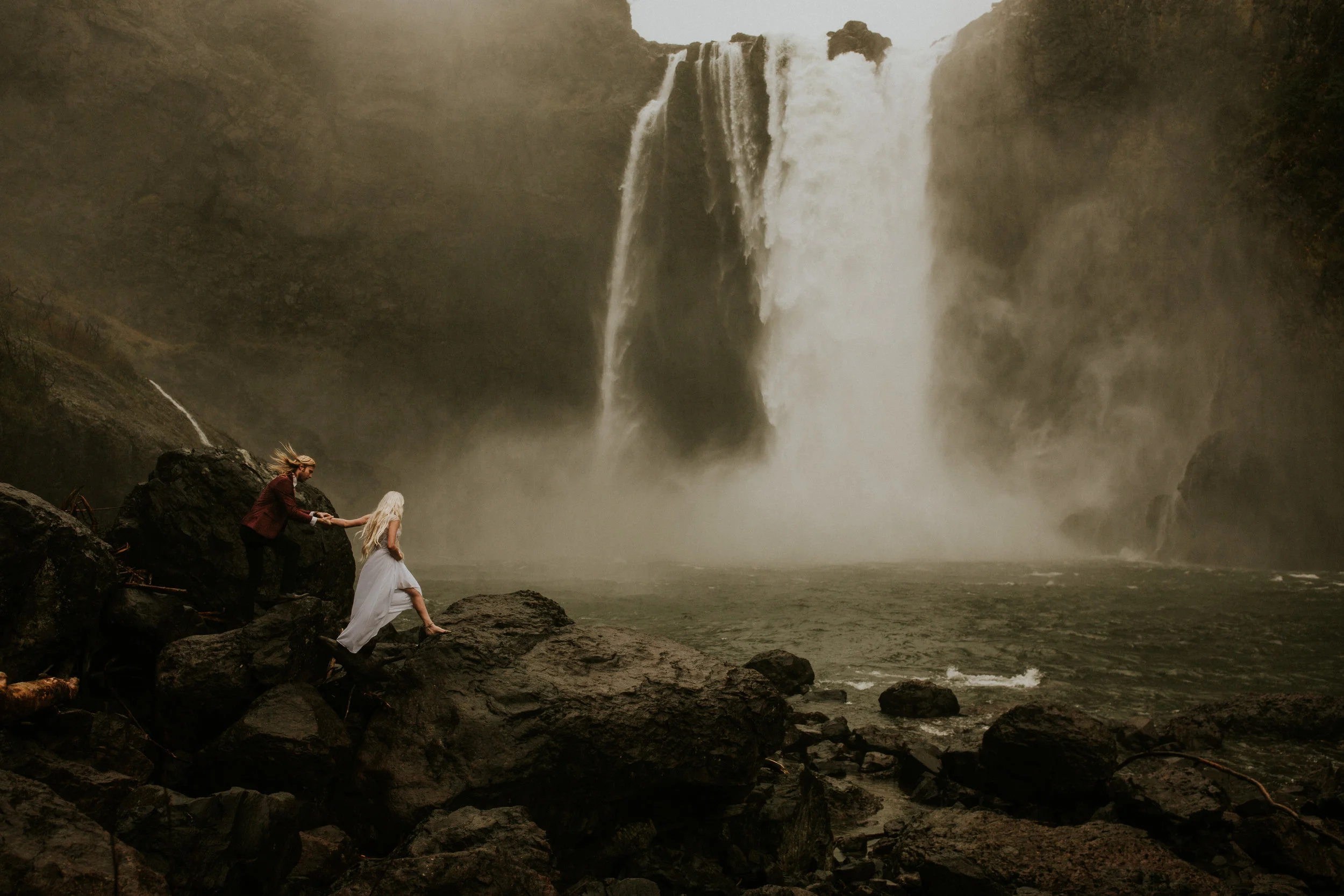 Snoqualmie Falls Wedding Photographer