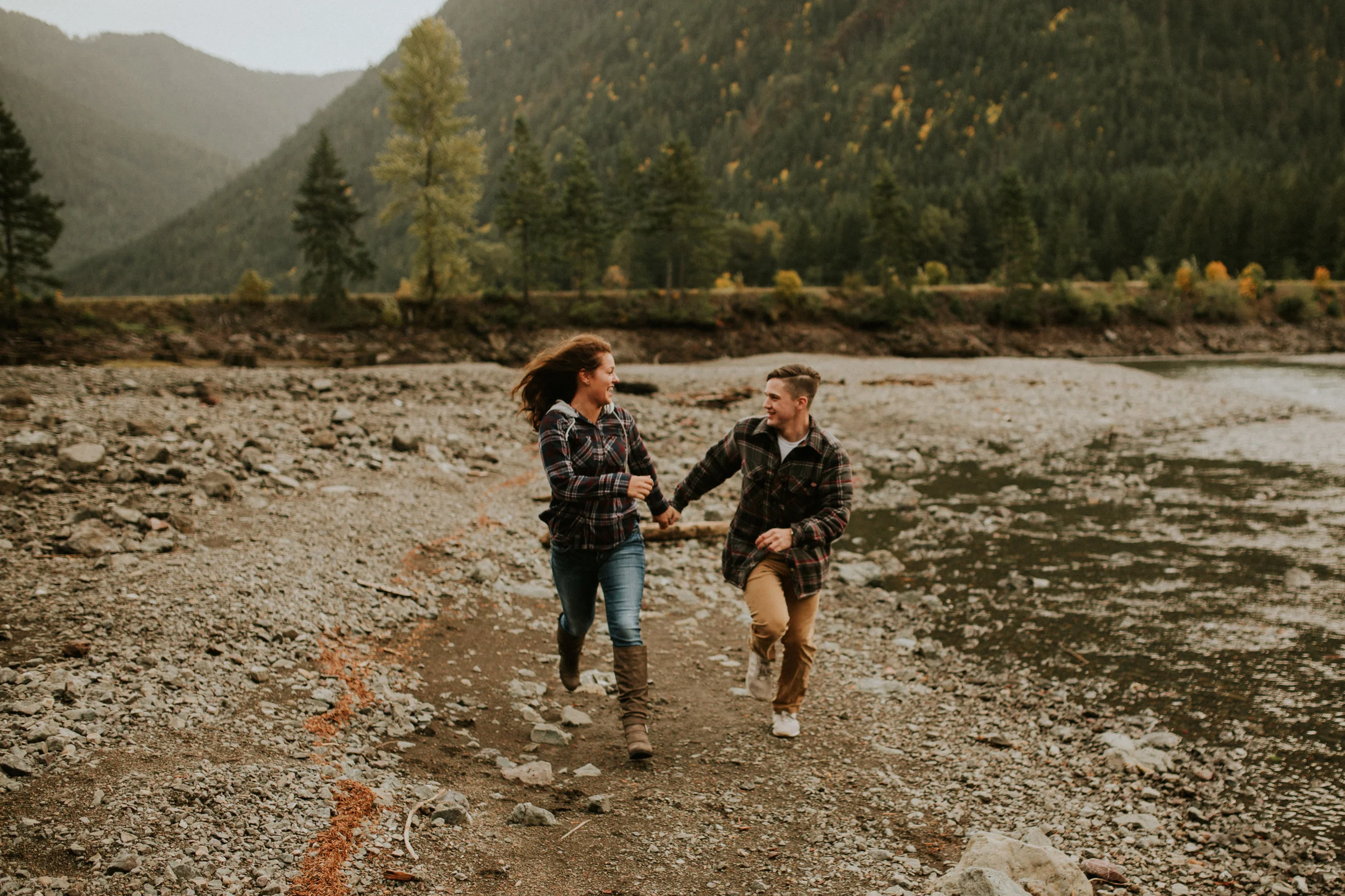 Lake-Cushman-Adventure-Engagement-photographer-breeanna-lasher-14.jpg