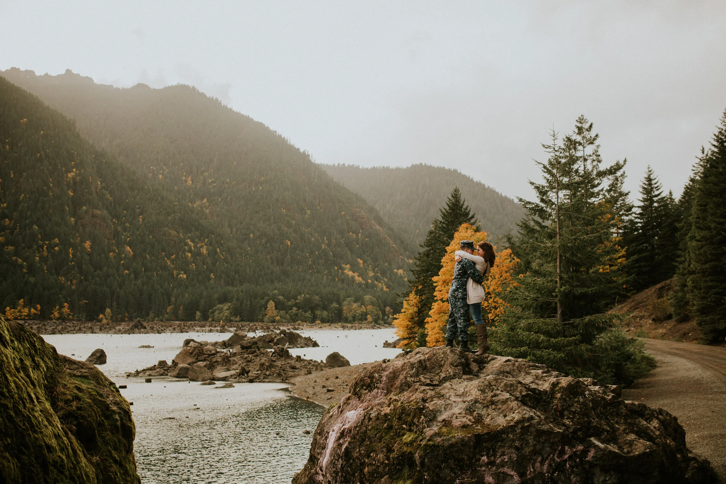 Lake-Cushman-Adventure-Engagement-photographer-breeanna-lasher-52.jpg