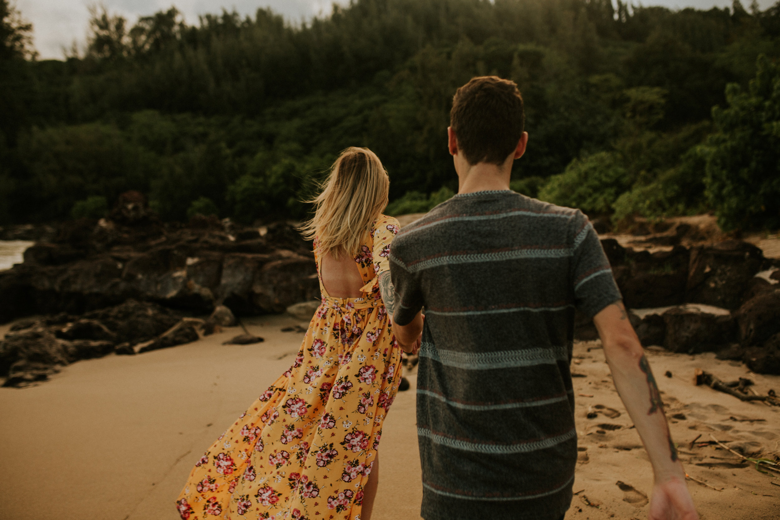 hawaii wedding photographer kauai engagement photos&nbsp;