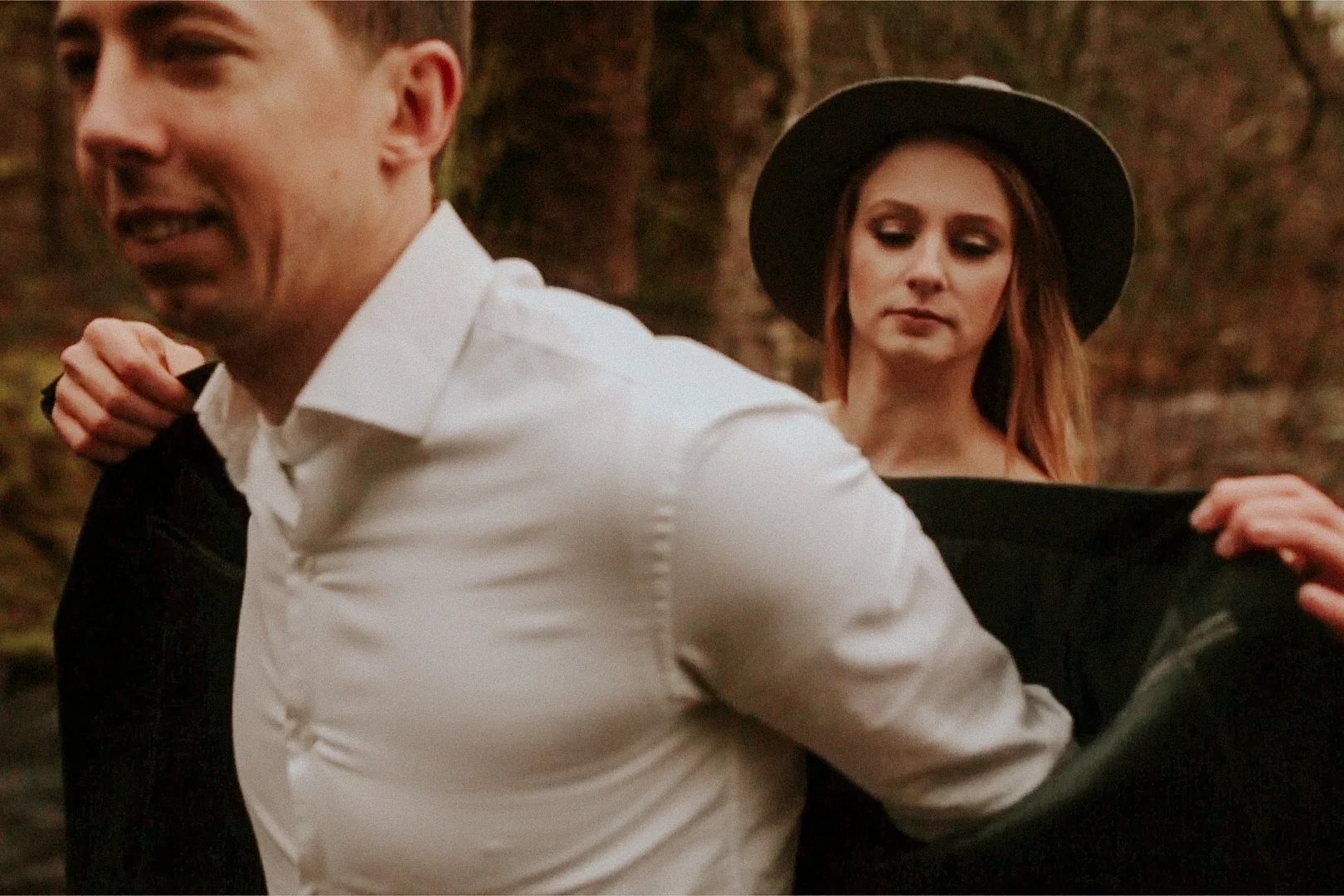 portland bridal veil falls elopement by BreeANna Lasher&nbsp;