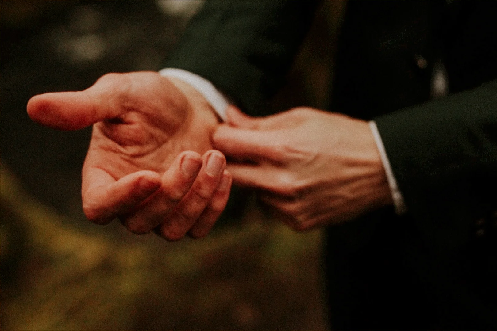 Portland elopement photographer intimate wedding in oregon&nbsp;