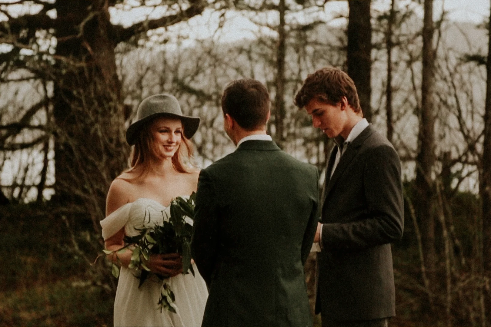portland oregon elopement in the woods photography&nbsp;