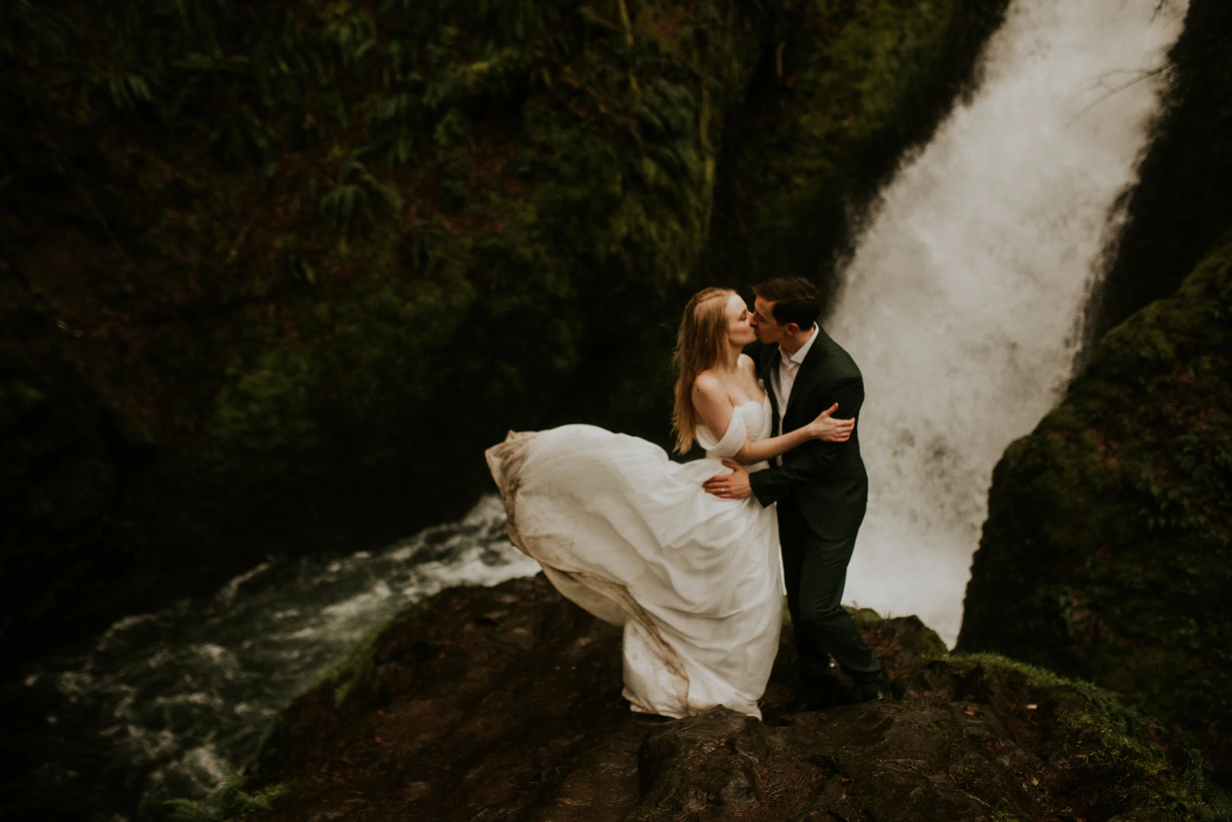 columbia river gorge elopement&nbsp;