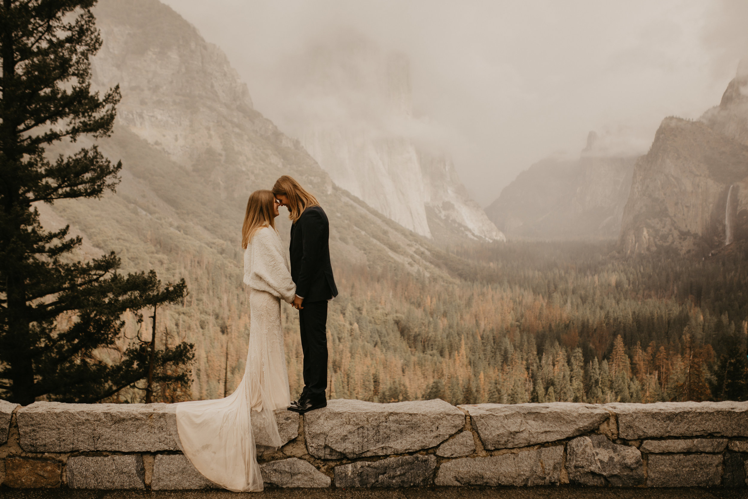 yosemite tunnel view elopement photographer breeanna lasher&nbsp;