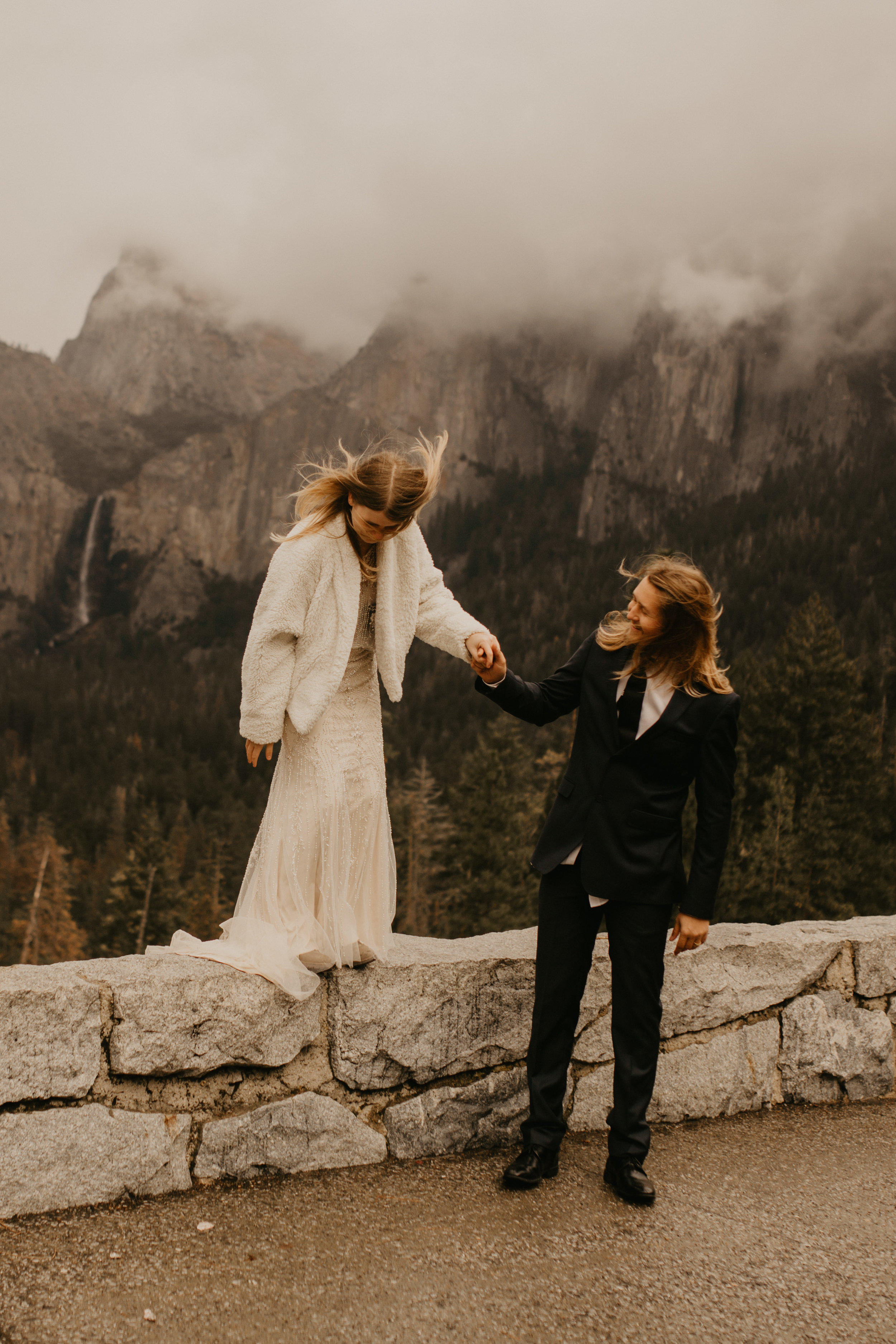 yosemite elopement photography at tunnel view wedding by Breeanna lasher&nbsp;
