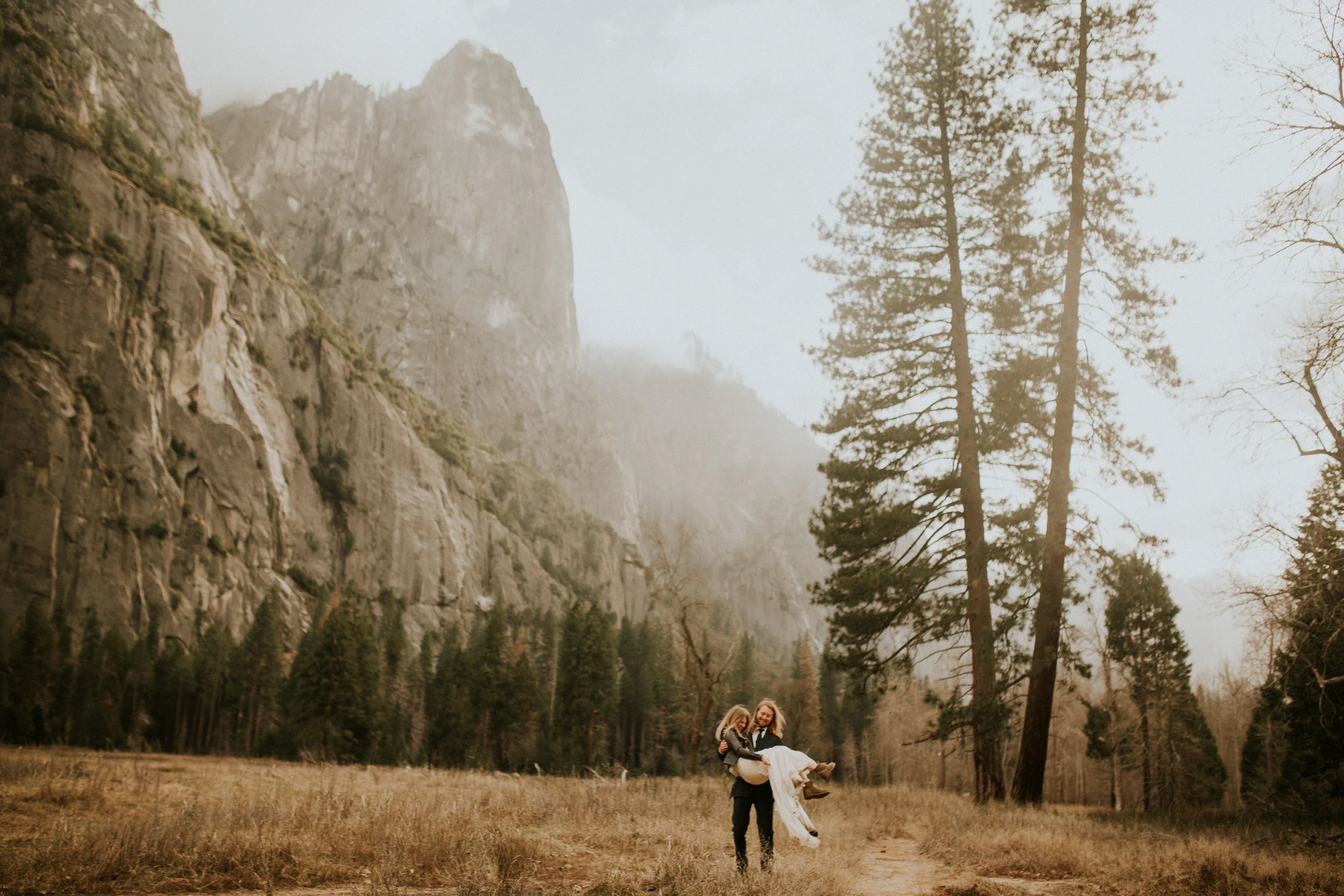 Winter Elopement in Yosemite National Park 