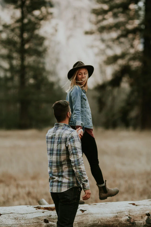 Yosemite-engagement-session-cooks-meadow-breeanna-lasher-104.jpg